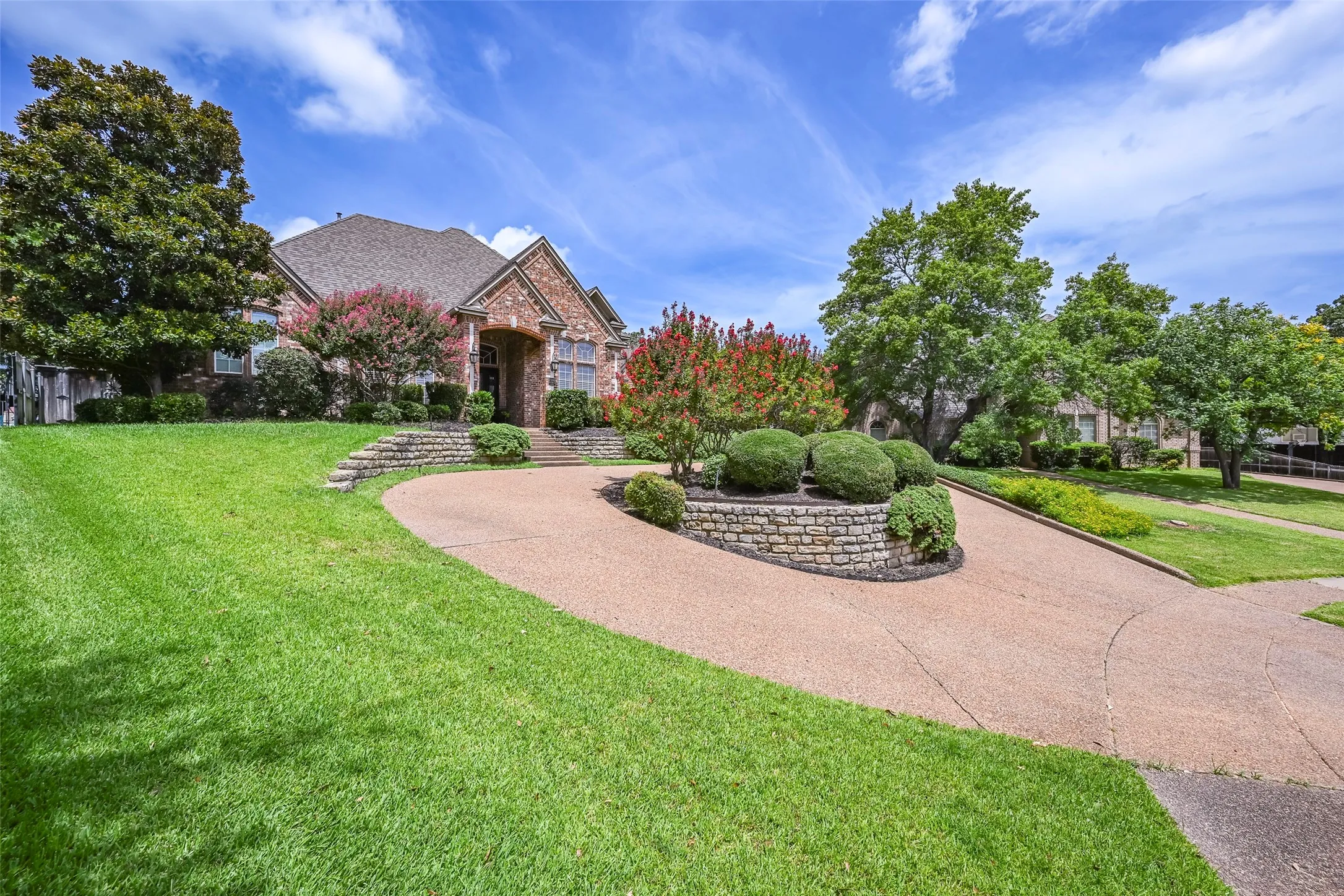 Circular driveway