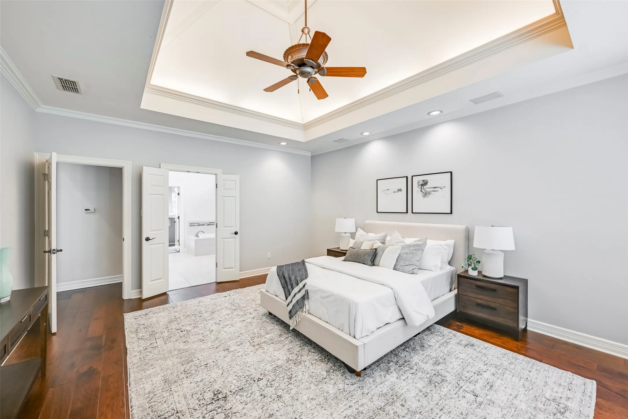 Single Family Residence For Sale in Tarrant County , 2300 Woodmoor Lane, Colleyville, Texas 76034, 4 Bedroom, 4 Bathroom, 3 Garage spaces, 3,746 Sqft, built in 1991, mls#21330210, Real Estate Agent in Colleyville, Homes For Sale in Tarrant county, Homes For Sale in Colleyville, Realtor in Colleyville Texas, Real Estate Brokerage Independent Realty Texas, Luminita Cordes Realtor