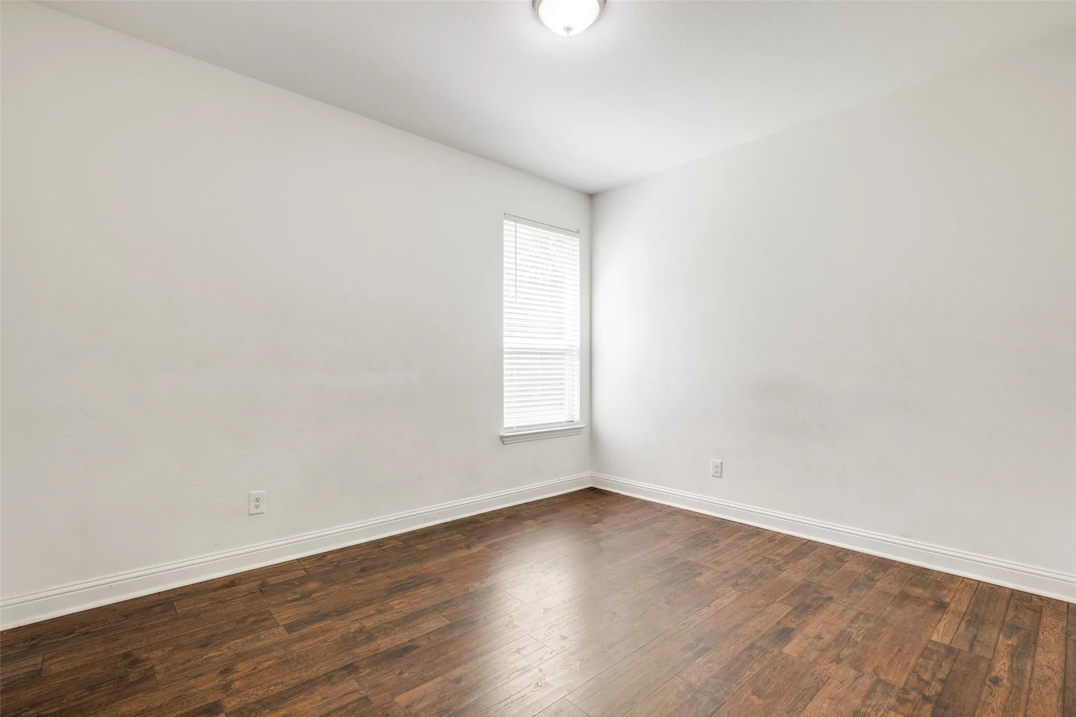 Single Family Residence For Rent in Dallas County , 2918 Morgan Drive, Dallas, Texas 75241, 4 Bedroom, 2 Bathroom, 2 Garage spaces, 1,610 Sqft, built in 2022, mls#21335024, Real Estate Agent in Dallas, Homes For Rent in Dallas county, Homes For Rent in Dallas, Realtor in Dallas Texas, Real Estate Brokerage Independent Realty Texas, Luminita Cordes Realtor