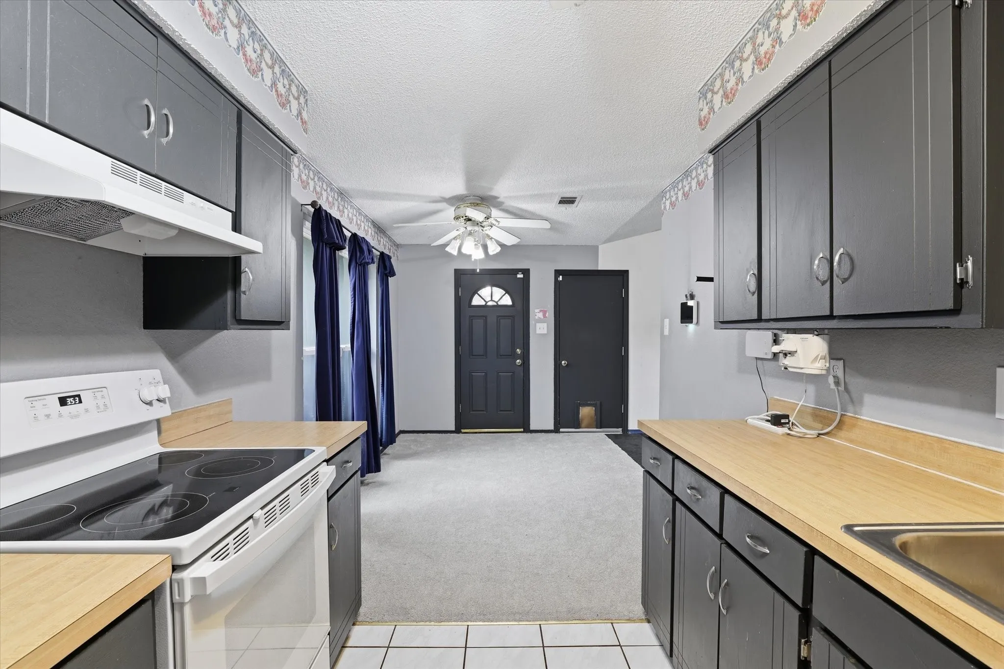 Single Family Residence For Sale in Tarrant County , 3509 Westgrove Drive, Arlington, Texas 76001, 3 Bedroom, 2 Bathroom, 1 Garage spaces, 974 Sqft, built in 1983, mls#21335025, Real Estate Agent in Arlington, Homes For Sale in Tarrant county, Homes For Sale in Arlington, Realtor in Arlington Texas, Real Estate Brokerage Independent Realty Texas, Luminita Cordes Realtor