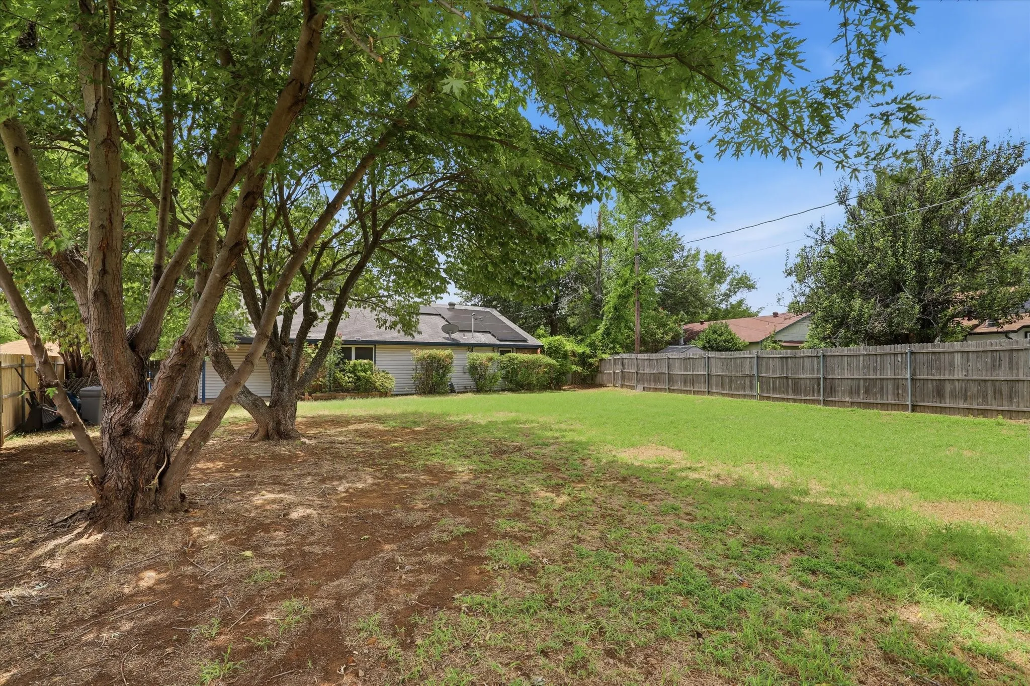 Single Family Residence For Sale in Tarrant County , 3509 Westgrove Drive, Arlington, Texas 76001, 3 Bedroom, 2 Bathroom, 1 Garage spaces, 974 Sqft, built in 1983, mls#21335025, Real Estate Agent in Arlington, Homes For Sale in Tarrant county, Homes For Sale in Arlington, Realtor in Arlington Texas, Real Estate Brokerage Independent Realty Texas, Luminita Cordes Realtor