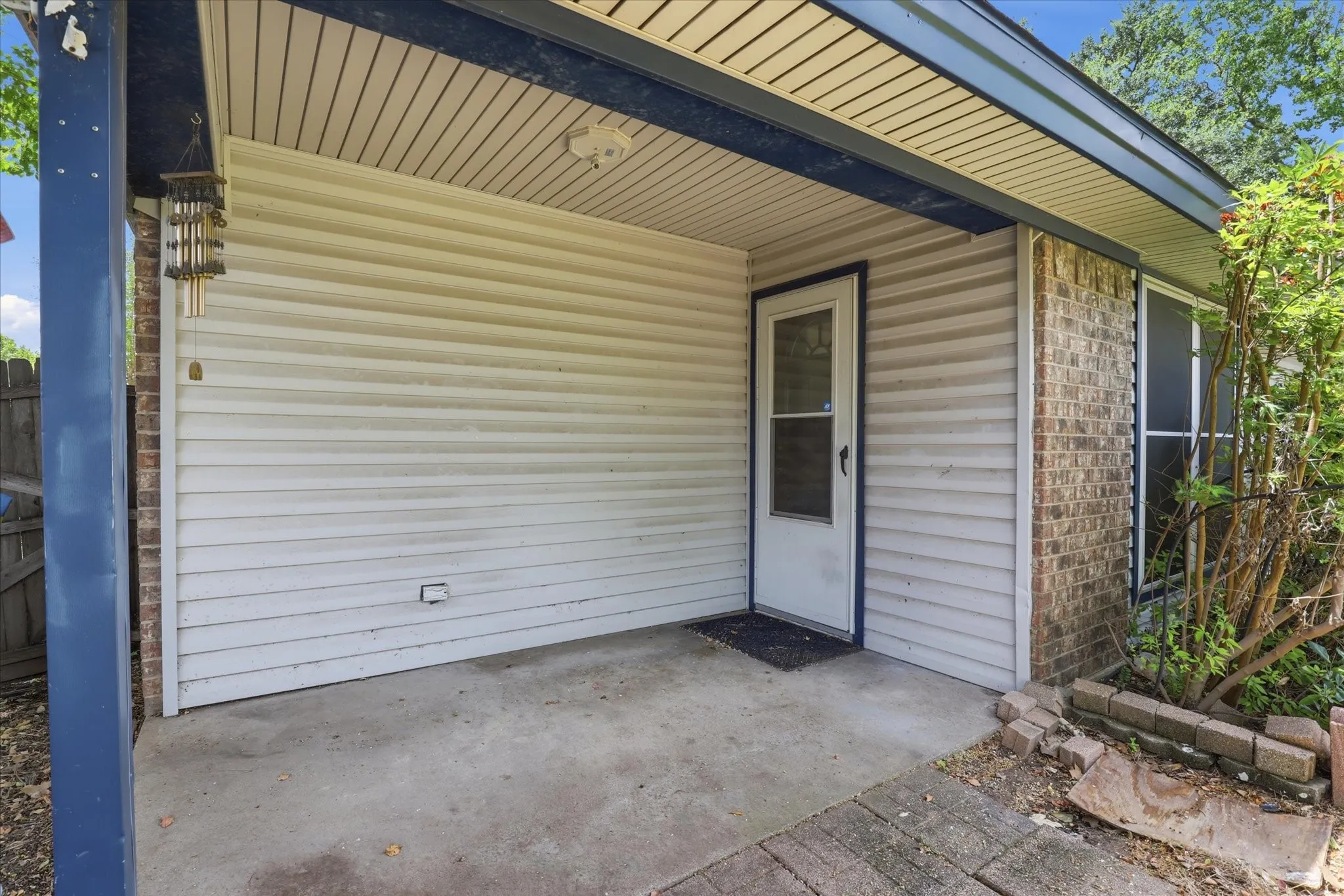 Single Family Residence For Sale in Tarrant County , 3509 Westgrove Drive, Arlington, Texas 76001, 3 Bedroom, 2 Bathroom, 1 Garage spaces, 974 Sqft, built in 1983, mls#21335025, Real Estate Agent in Arlington, Homes For Sale in Tarrant county, Homes For Sale in Arlington, Realtor in Arlington Texas, Real Estate Brokerage Independent Realty Texas, Luminita Cordes Realtor
