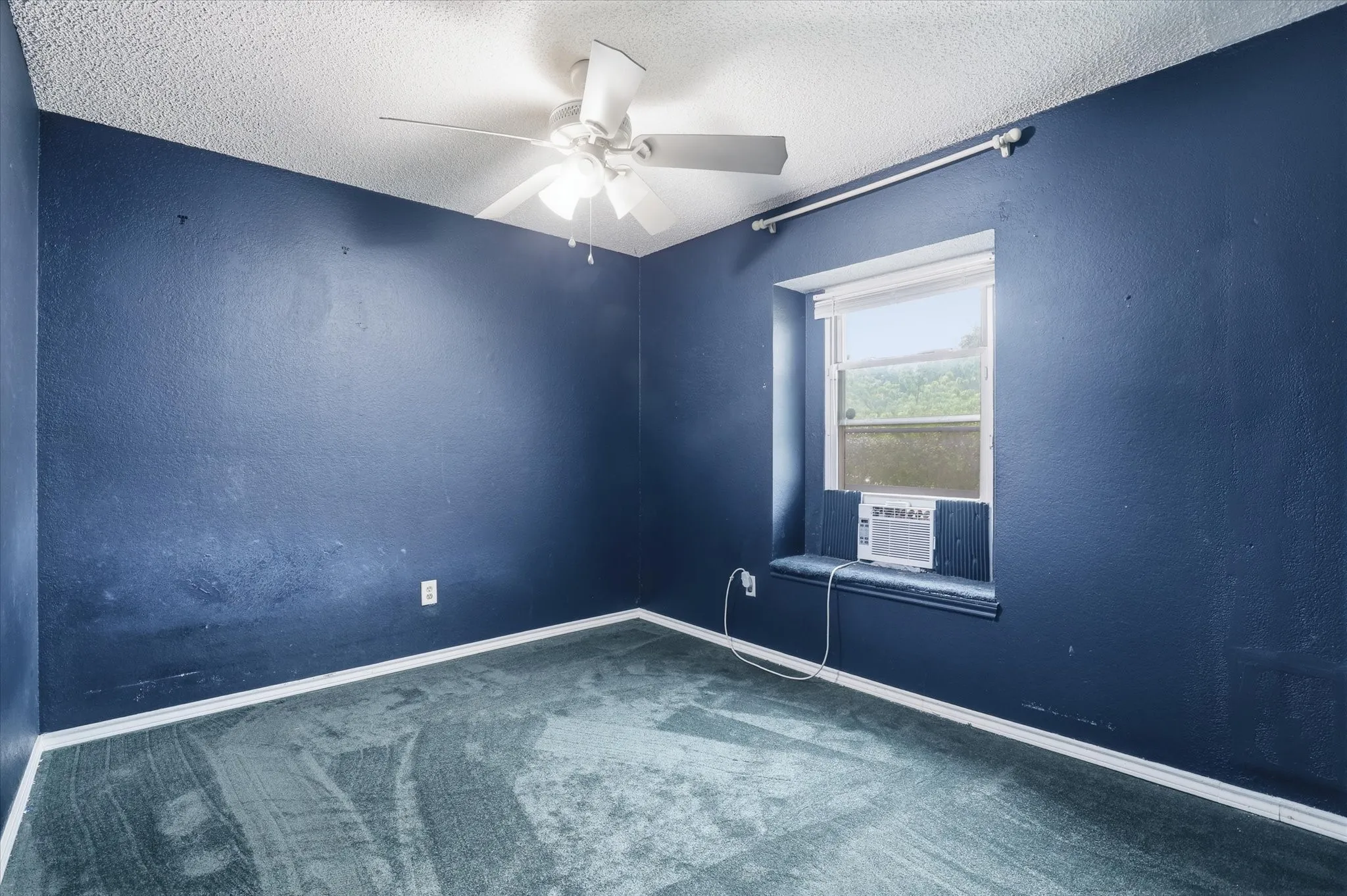 Single Family Residence For Sale in Tarrant County , 3509 Westgrove Drive, Arlington, Texas 76001, 3 Bedroom, 2 Bathroom, 1 Garage spaces, 974 Sqft, built in 1983, mls#21335025, Real Estate Agent in Arlington, Homes For Sale in Tarrant county, Homes For Sale in Arlington, Realtor in Arlington Texas, Real Estate Brokerage Independent Realty Texas, Luminita Cordes Realtor