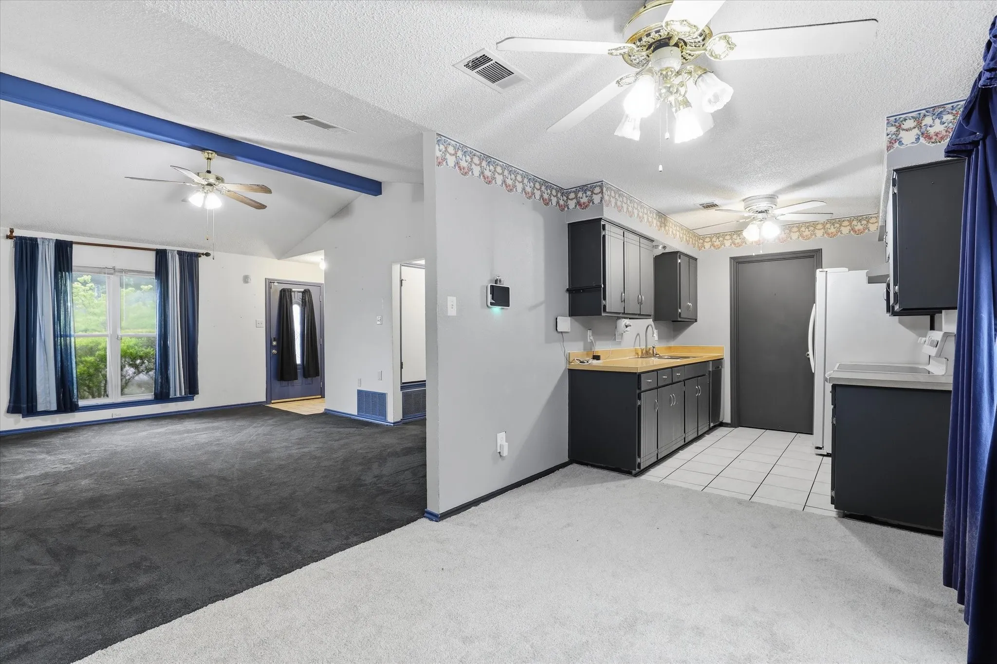 Single Family Residence For Sale in Tarrant County , 3509 Westgrove Drive, Arlington, Texas 76001, 3 Bedroom, 2 Bathroom, 1 Garage spaces, 974 Sqft, built in 1983, mls#21335025, Real Estate Agent in Arlington, Homes For Sale in Tarrant county, Homes For Sale in Arlington, Realtor in Arlington Texas, Real Estate Brokerage Independent Realty Texas, Luminita Cordes Realtor