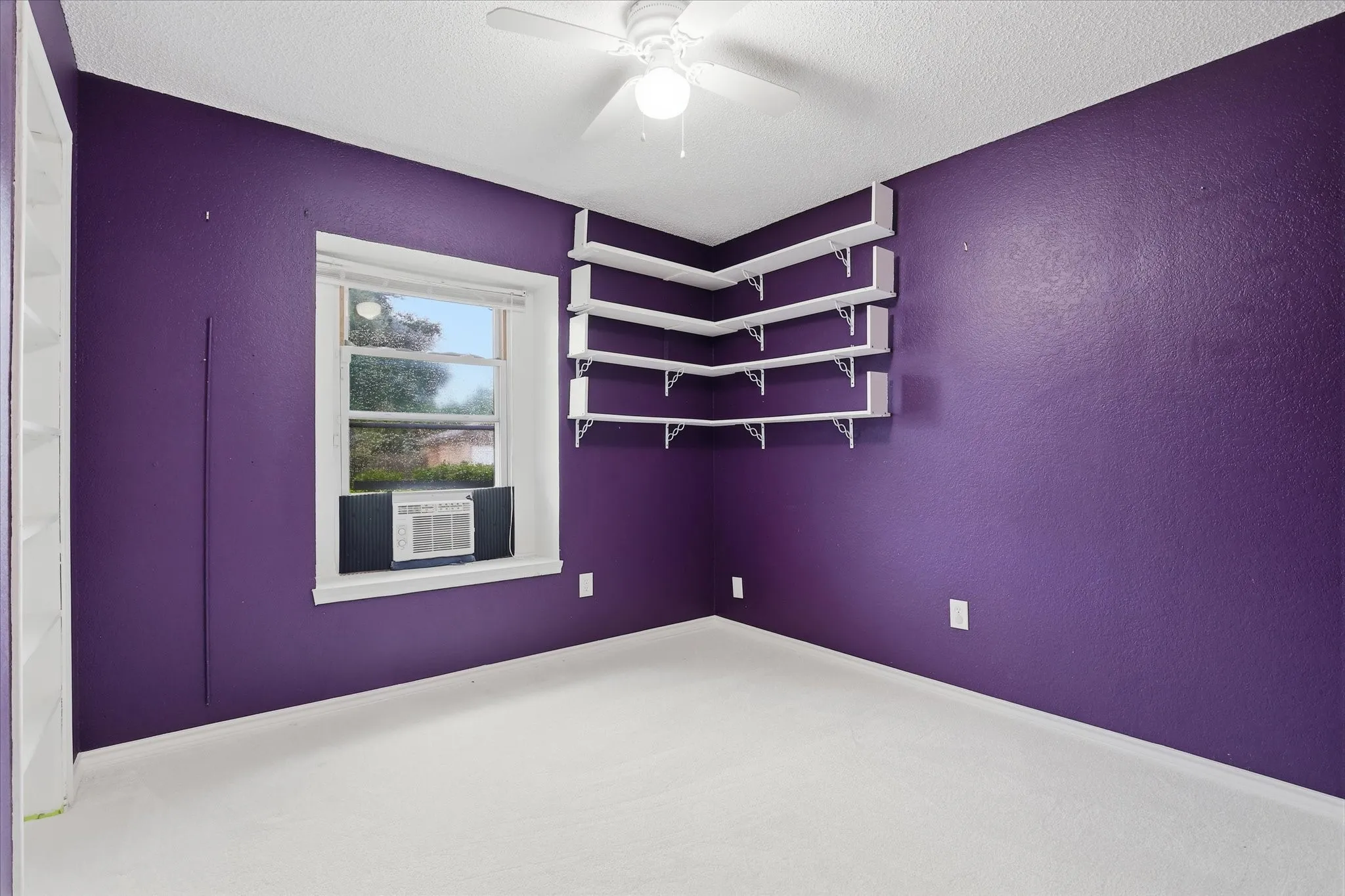 Single Family Residence For Sale in Tarrant County , 3509 Westgrove Drive, Arlington, Texas 76001, 3 Bedroom, 2 Bathroom, 1 Garage spaces, 974 Sqft, built in 1983, mls#21335025, Real Estate Agent in Arlington, Homes For Sale in Tarrant county, Homes For Sale in Arlington, Realtor in Arlington Texas, Real Estate Brokerage Independent Realty Texas, Luminita Cordes Realtor