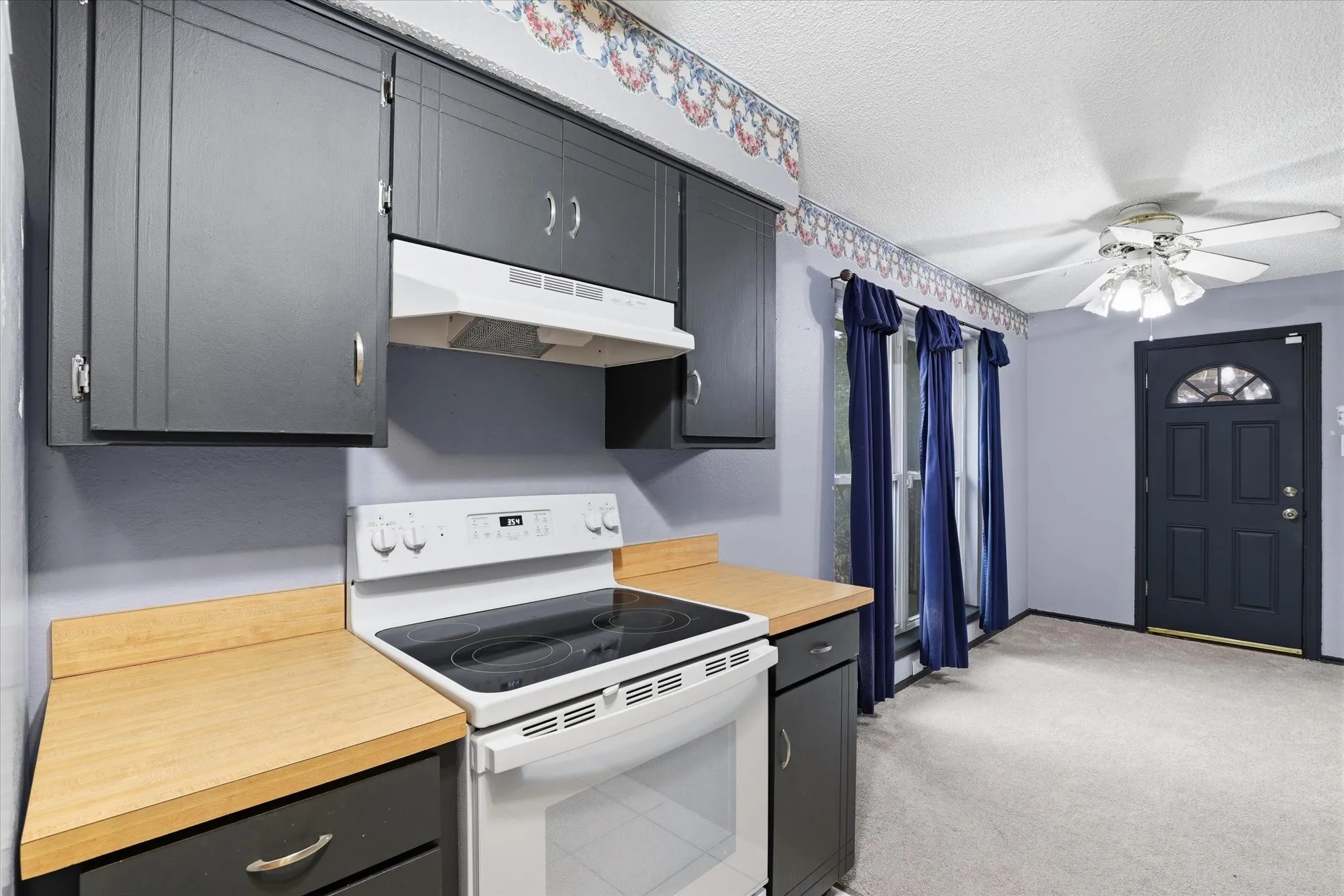 Single Family Residence For Sale in Tarrant County , 3509 Westgrove Drive, Arlington, Texas 76001, 3 Bedroom, 2 Bathroom, 1 Garage spaces, 974 Sqft, built in 1983, mls#21335025, Real Estate Agent in Arlington, Homes For Sale in Tarrant county, Homes For Sale in Arlington, Realtor in Arlington Texas, Real Estate Brokerage Independent Realty Texas, Luminita Cordes Realtor