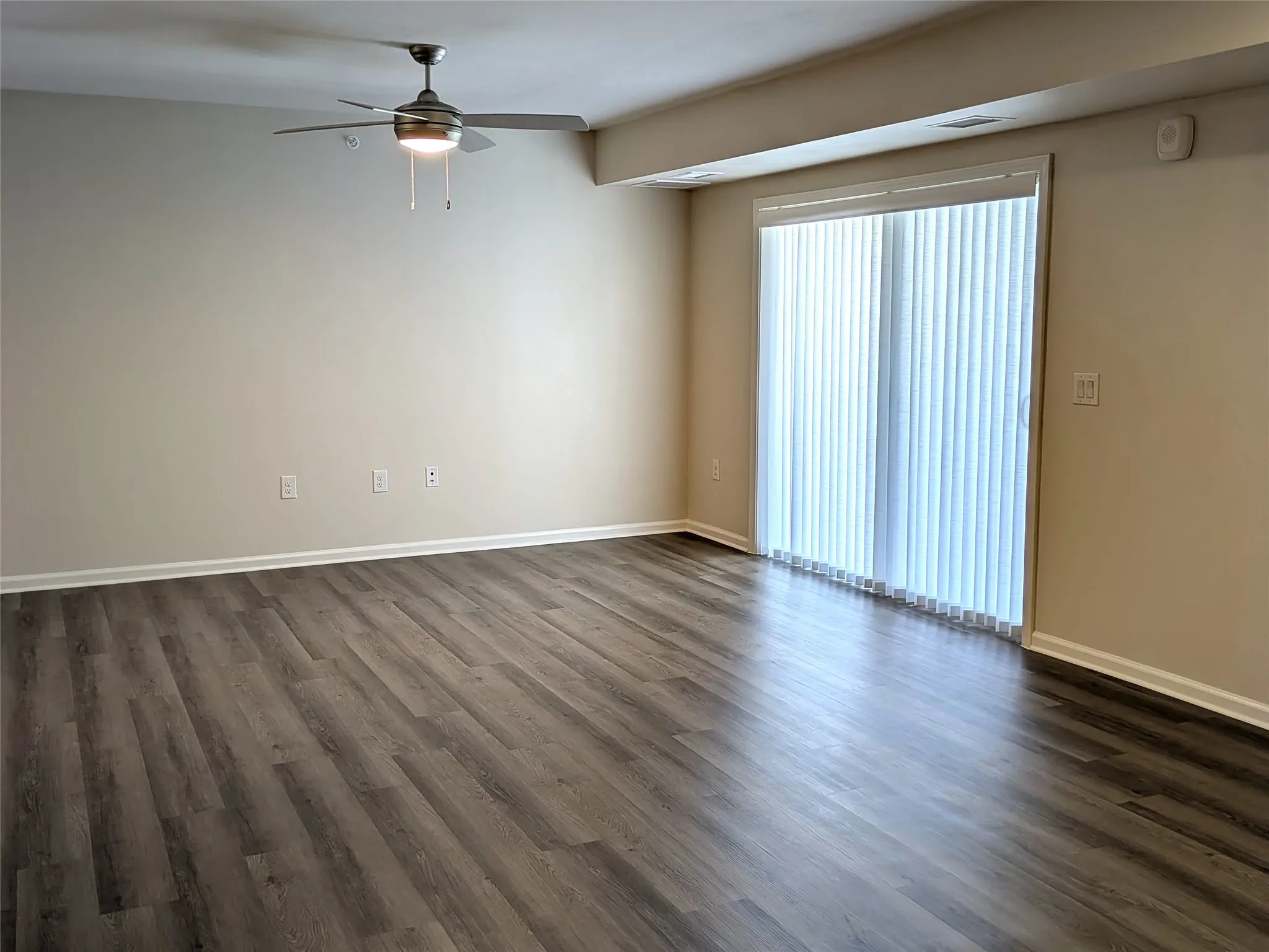 Condominium For Sale in Collin County , 930 Stockton Drive 409, Allen, Texas 75013, 2 Bedroom, 2 Bathroom, 1 Garage spaces, 1,506 Sqft, built in 2025, mls#21331649, Real Estate Agent in Allen, Homes For Sale in Collin county, Homes For Sale in Allen, Realtor in Allen Texas, Real Estate Brokerage Independent Realty Texas, Luminita Cordes Realtor