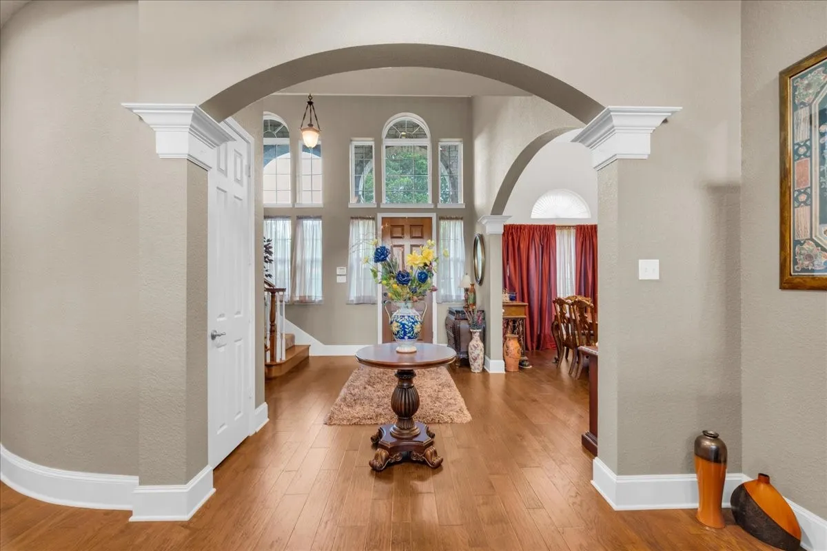 Single Family Residence For Sale in Ellis County , 2201 Somerset, Midlothian, Texas 76065, 4 Bedroom, 4 Bathroom, 3 Garage spaces, 4,020 Sqft, built in 2001, mls#21334132, Real Estate Agent in Midlothian, Homes For Sale in Ellis county, Homes For Sale in Midlothian, Realtor in Midlothian Texas, Real Estate Brokerage Independent Realty Texas, Luminita Cordes Realtor