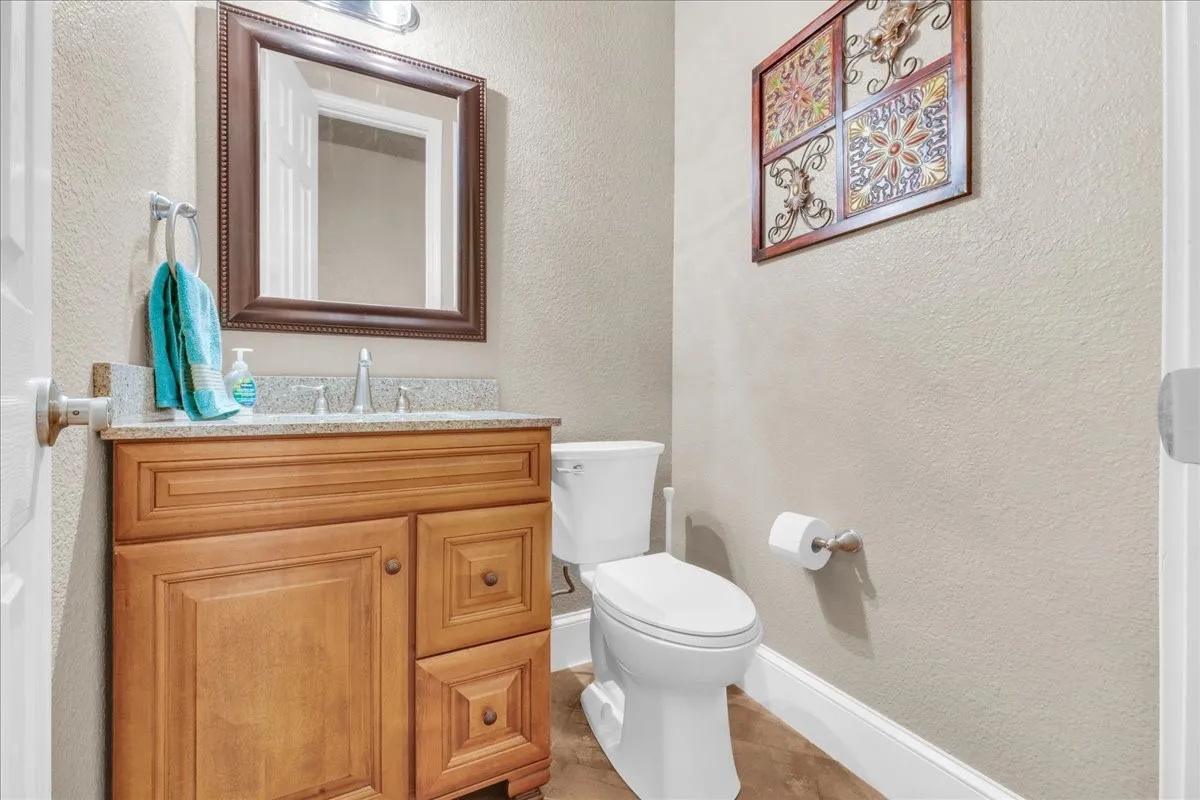Single Family Residence For Sale in Ellis County , 2201 Somerset, Midlothian, Texas 76065, 4 Bedroom, 4 Bathroom, 3 Garage spaces, 4,020 Sqft, built in 2001, mls#21334132, Real Estate Agent in Midlothian, Homes For Sale in Ellis county, Homes For Sale in Midlothian, Realtor in Midlothian Texas, Real Estate Brokerage Independent Realty Texas, Luminita Cordes Realtor