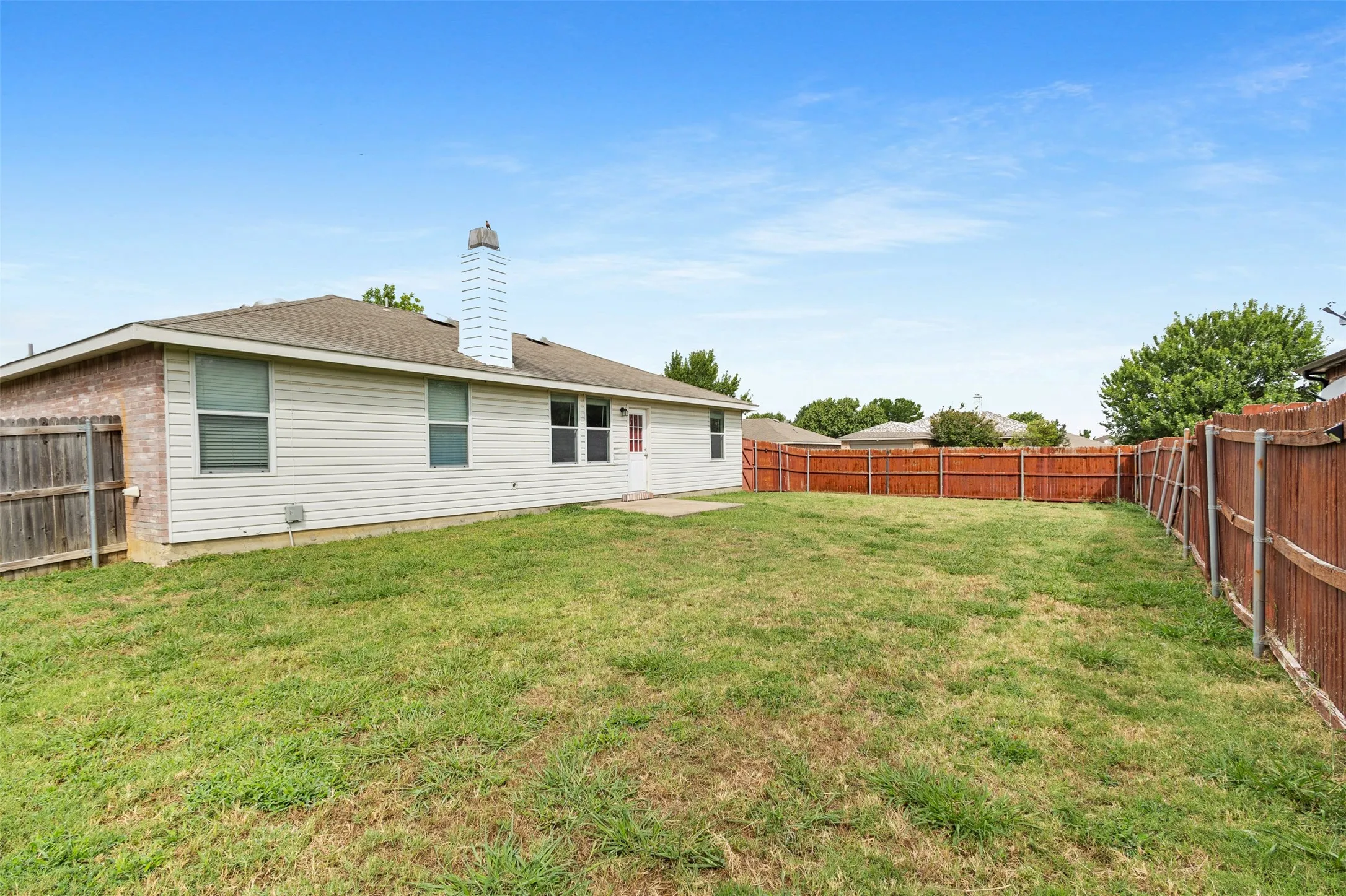 Single Family Residence For Sale in Tarrant County , 1434 Paint Brush Court, Burleson, Texas 76028, 3 Bedroom, 2 Bathroom, 2 Garage spaces, 1,452 Sqft, built in 2005, mls#21330064, Real Estate Agent in Burleson, Homes For Sale in Tarrant county, Homes For Sale in Burleson, Realtor in Burleson Texas, Real Estate Brokerage Independent Realty Texas, Luminita Cordes Realtor