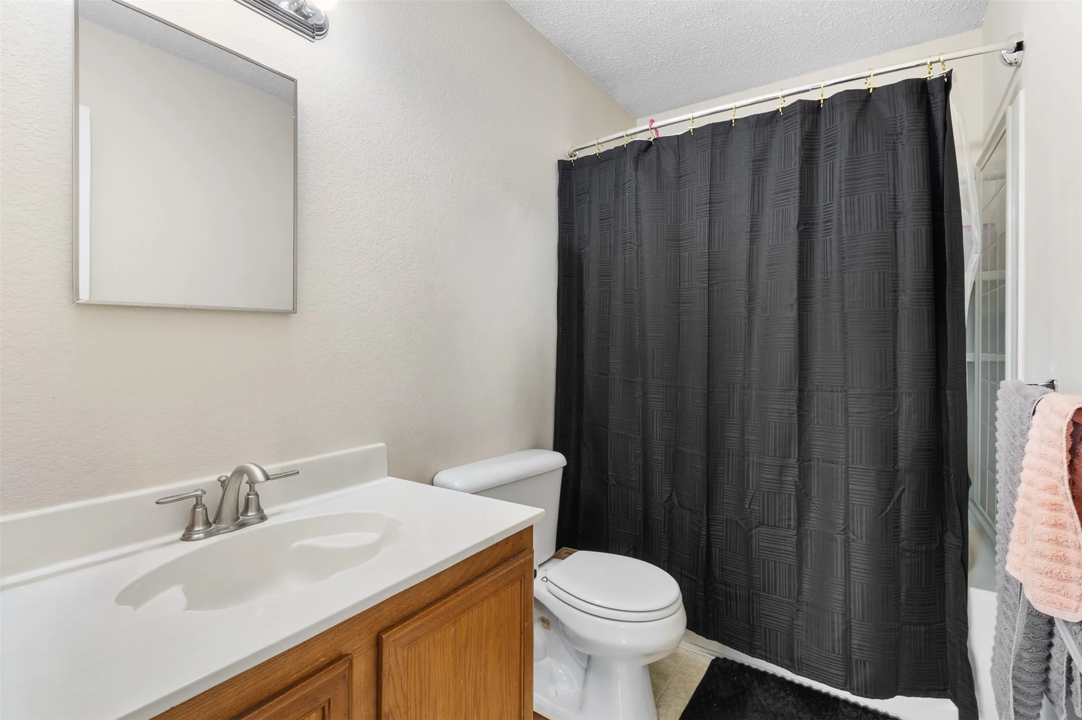 Single Family Residence For Sale in Tarrant County , 1434 Paint Brush Court, Burleson, Texas 76028, 3 Bedroom, 2 Bathroom, 2 Garage spaces, 1,452 Sqft, built in 2005, mls#21330064, Real Estate Agent in Burleson, Homes For Sale in Tarrant county, Homes For Sale in Burleson, Realtor in Burleson Texas, Real Estate Brokerage Independent Realty Texas, Luminita Cordes Realtor