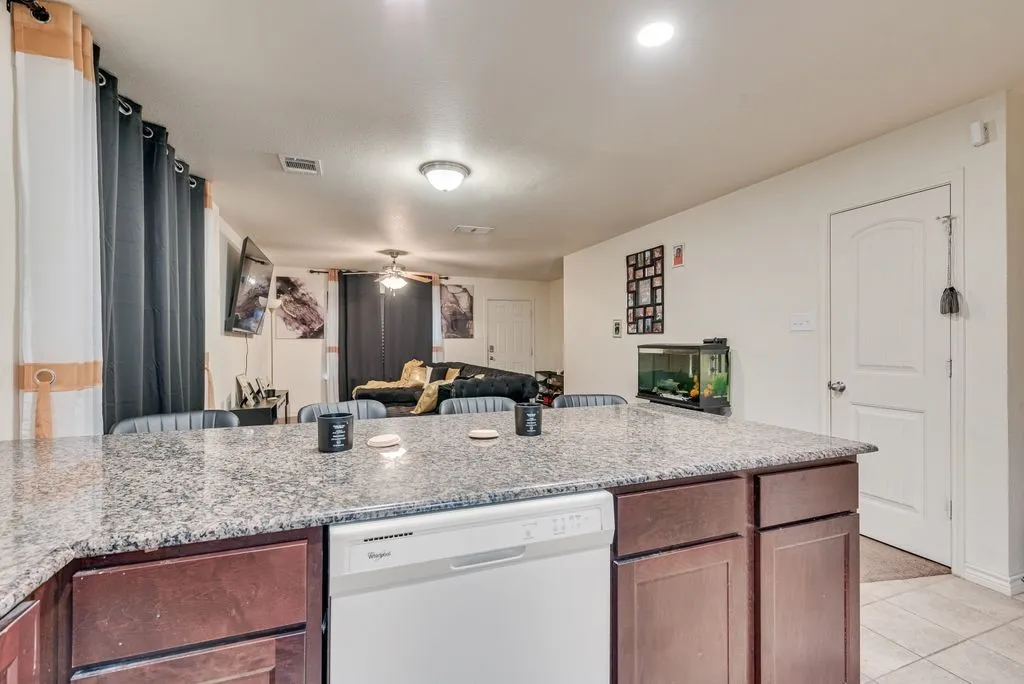 Single Family Residence For Sale in Dallas County , 4639 Cherbourg Street, Dallas, Texas 75216, 3 Bedroom, 2 Bathroom, 1 Garage spaces, 1,436 Sqft, built in 2017, mls#21335035, Real Estate Agent in Dallas, Homes For Sale in Dallas county, Homes For Sale in Dallas, Realtor in Dallas Texas, Real Estate Brokerage Independent Realty Texas, Luminita Cordes Realtor