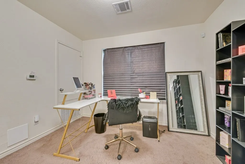 Single Family Residence For Sale in Dallas County , 4639 Cherbourg Street, Dallas, Texas 75216, 3 Bedroom, 2 Bathroom, 1 Garage spaces, 1,436 Sqft, built in 2017, mls#21335035, Real Estate Agent in Dallas, Homes For Sale in Dallas county, Homes For Sale in Dallas, Realtor in Dallas Texas, Real Estate Brokerage Independent Realty Texas, Luminita Cordes Realtor