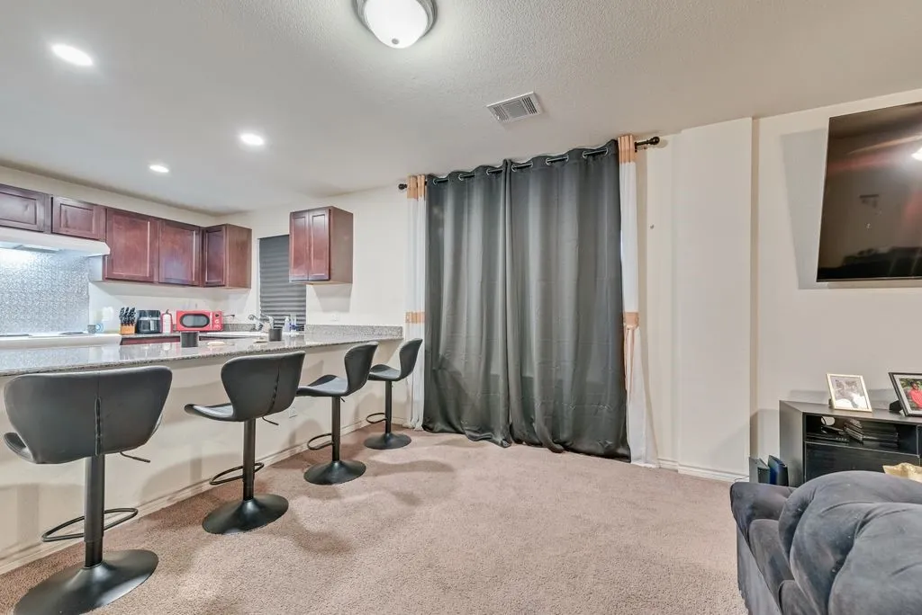Single Family Residence For Sale in Dallas County , 4639 Cherbourg Street, Dallas, Texas 75216, 3 Bedroom, 2 Bathroom, 1 Garage spaces, 1,436 Sqft, built in 2017, mls#21335035, Real Estate Agent in Dallas, Homes For Sale in Dallas county, Homes For Sale in Dallas, Realtor in Dallas Texas, Real Estate Brokerage Independent Realty Texas, Luminita Cordes Realtor