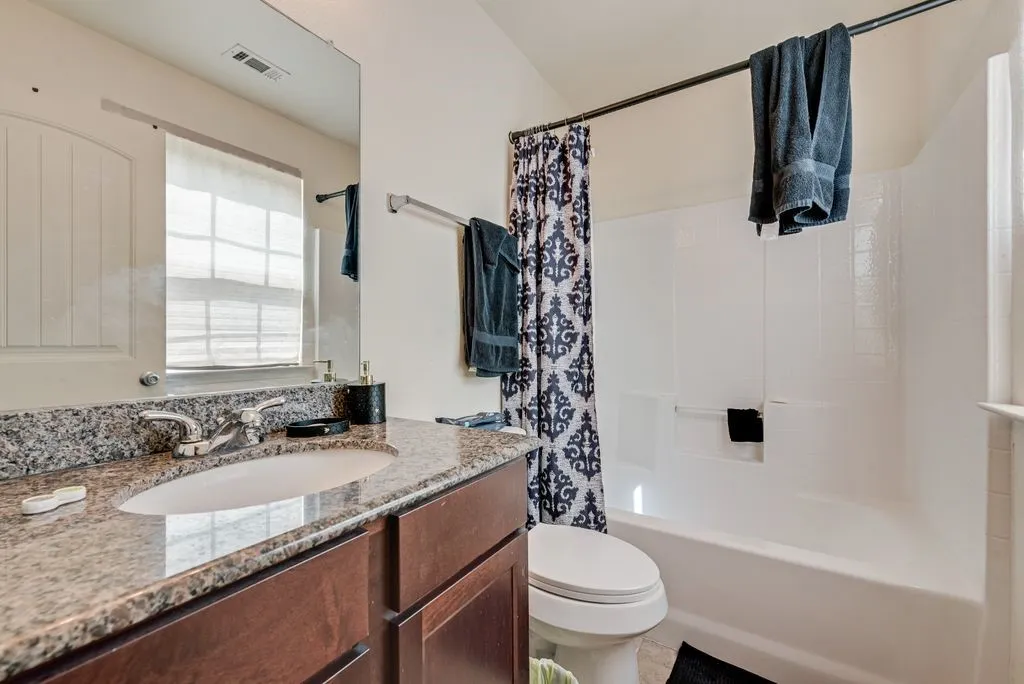 Single Family Residence For Sale in Dallas County , 4639 Cherbourg Street, Dallas, Texas 75216, 3 Bedroom, 2 Bathroom, 1 Garage spaces, 1,436 Sqft, built in 2017, mls#21335035, Real Estate Agent in Dallas, Homes For Sale in Dallas county, Homes For Sale in Dallas, Realtor in Dallas Texas, Real Estate Brokerage Independent Realty Texas, Luminita Cordes Realtor