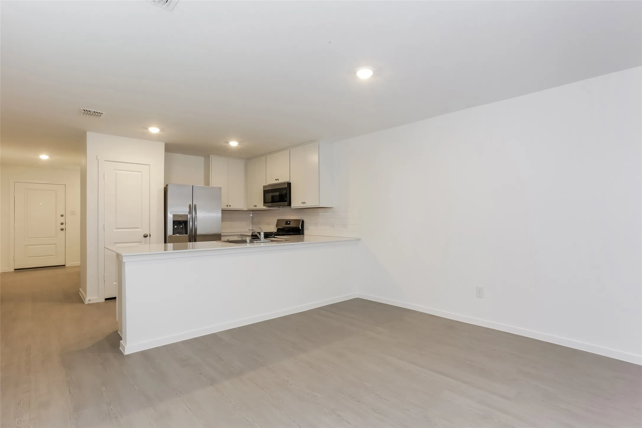 Single Family Residence For Rent in Tarrant County , 1304 Amapola Drive, Haslet, Texas 76052, 3 Bedroom, 2 Bathroom, 2 Garage spaces, 1,451 Sqft, built in 2026, mls#21335048, Real Estate Agent in Haslet, Homes For Rent in Tarrant county, Homes For Rent in Haslet, Realtor in Haslet Texas, Real Estate Brokerage Independent Realty Texas, Luminita Cordes Realtor