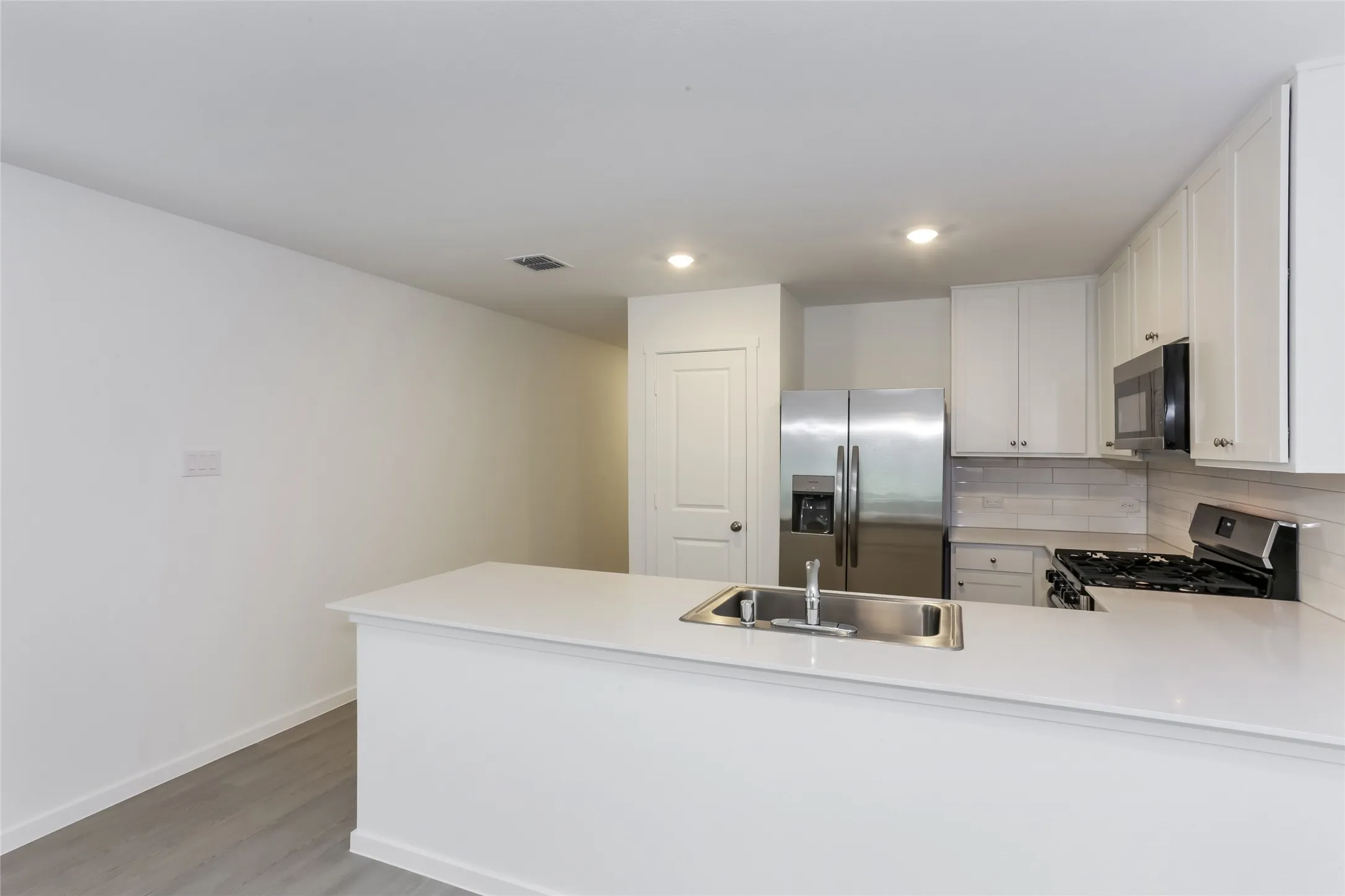 Single Family Residence For Rent in Tarrant County , 1304 Amapola Drive, Haslet, Texas 76052, 3 Bedroom, 2 Bathroom, 2 Garage spaces, 1,451 Sqft, built in 2026, mls#21335048, Real Estate Agent in Haslet, Homes For Rent in Tarrant county, Homes For Rent in Haslet, Realtor in Haslet Texas, Real Estate Brokerage Independent Realty Texas, Luminita Cordes Realtor