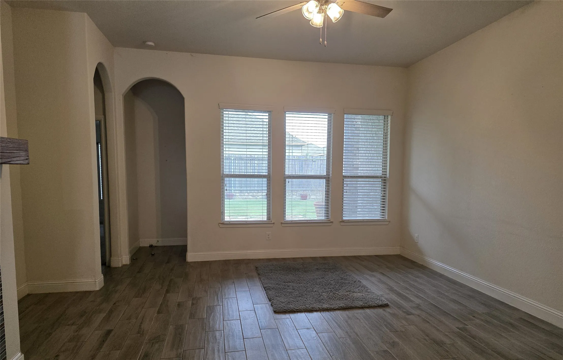 Single Family Residence For Sale in Collin County , 1400 Crossvine Drive, Anna, Texas 75409, 3 Bedroom, 2 Bathroom, 2 Garage spaces, 1,865 Sqft, built in 2017, Price $249,480, mls#21334718, Real Estate Agent in Anna, Homes For Sale in Collin county, Homes For Sale in Anna, Realtor in Anna Texas, Real Estate Brokerage Independent Realty Texas, Luminita Cordes Realtor
