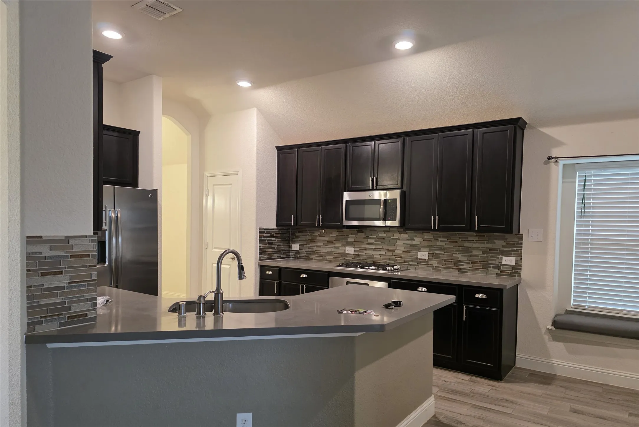 Single Family Residence For Sale in Collin County , 1400 Crossvine Drive, Anna, Texas 75409, 3 Bedroom, 2 Bathroom, 2 Garage spaces, 1,865 Sqft, built in 2017, Price $249,480, mls#21334718, Real Estate Agent in Anna, Homes For Sale in Collin county, Homes For Sale in Anna, Realtor in Anna Texas, Real Estate Brokerage Independent Realty Texas, Luminita Cordes Realtor