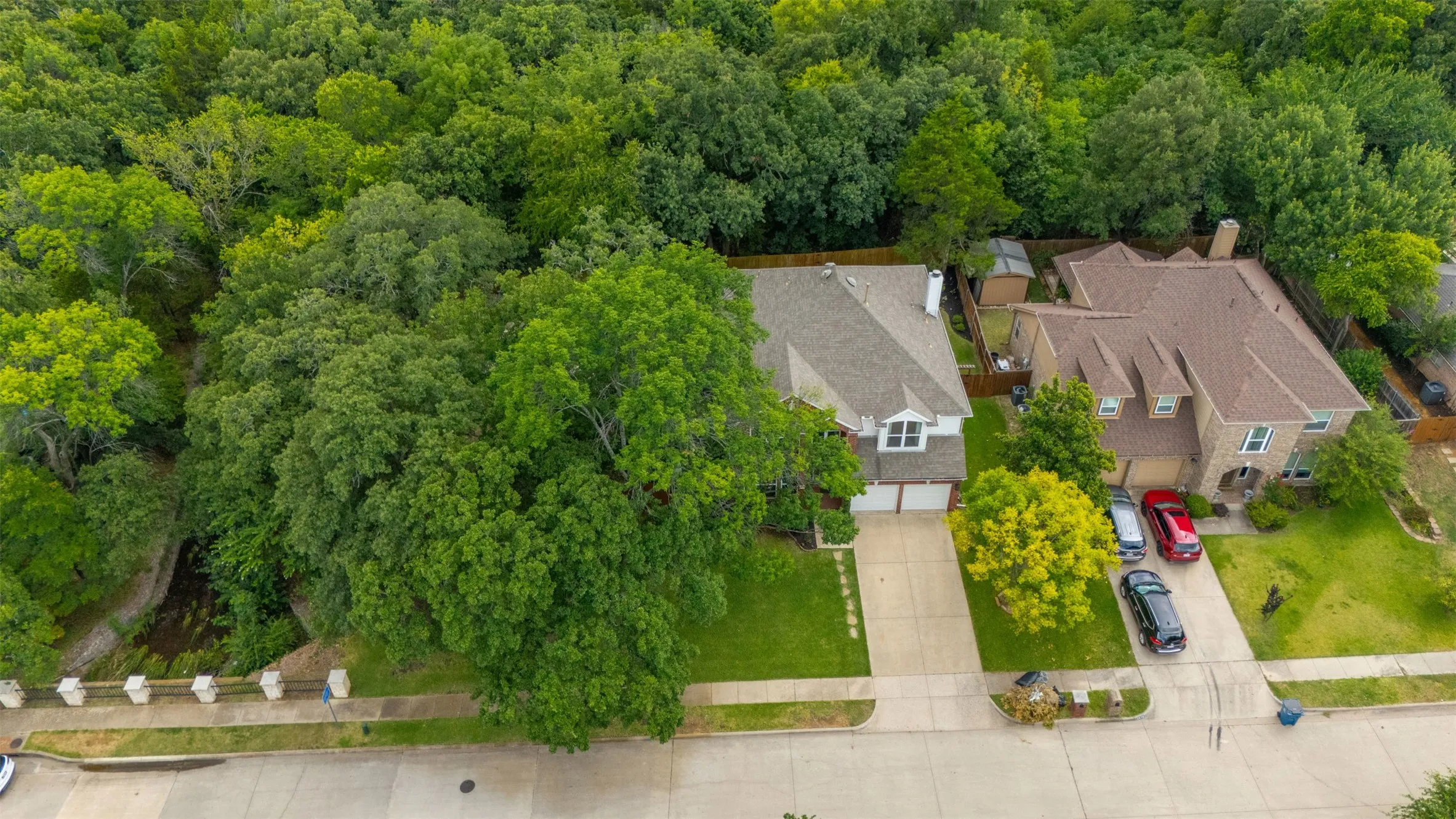 Single Family Residence For Rent in Tarrant County , 2417 Bonham Trail, Grapevine, Texas 76051, 4 Bedroom, 3 Bathroom, 2 Garage spaces, 3,084 Sqft, built in 1995, mls#21333955, Real Estate Agent in Grapevine, Homes For Rent in Tarrant county, Homes For Rent in Grapevine, Realtor in Grapevine Texas, Real Estate Brokerage Independent Realty Texas, Luminita Cordes Realtor