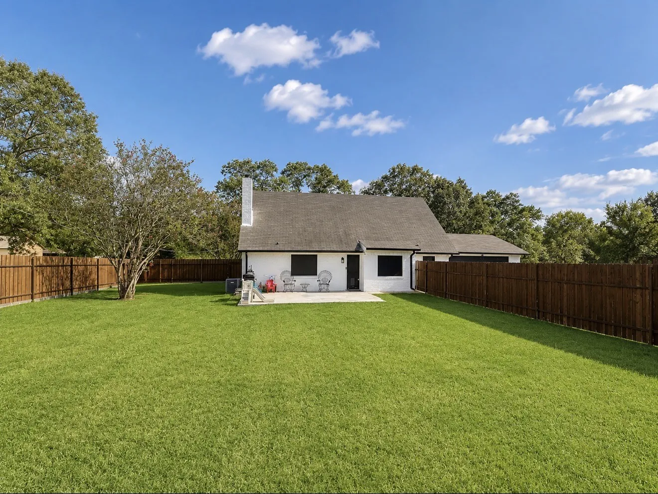 Single Family Residence For Sale in Van Zandt County , 519 Clearwater Road, Grand Saline, Texas 75140, 3 Bedroom, 2 Bathroom, 2 Garage spaces, 1,784 Sqft, built in 1979, mls#21335060, Real Estate Agent in Grand Saline, Homes For Sale in Van Zandt county, Homes For Sale in Grand Saline, Realtor in Grand Saline Texas, Real Estate Brokerage Independent Realty Texas, Luminita Cordes Realtor