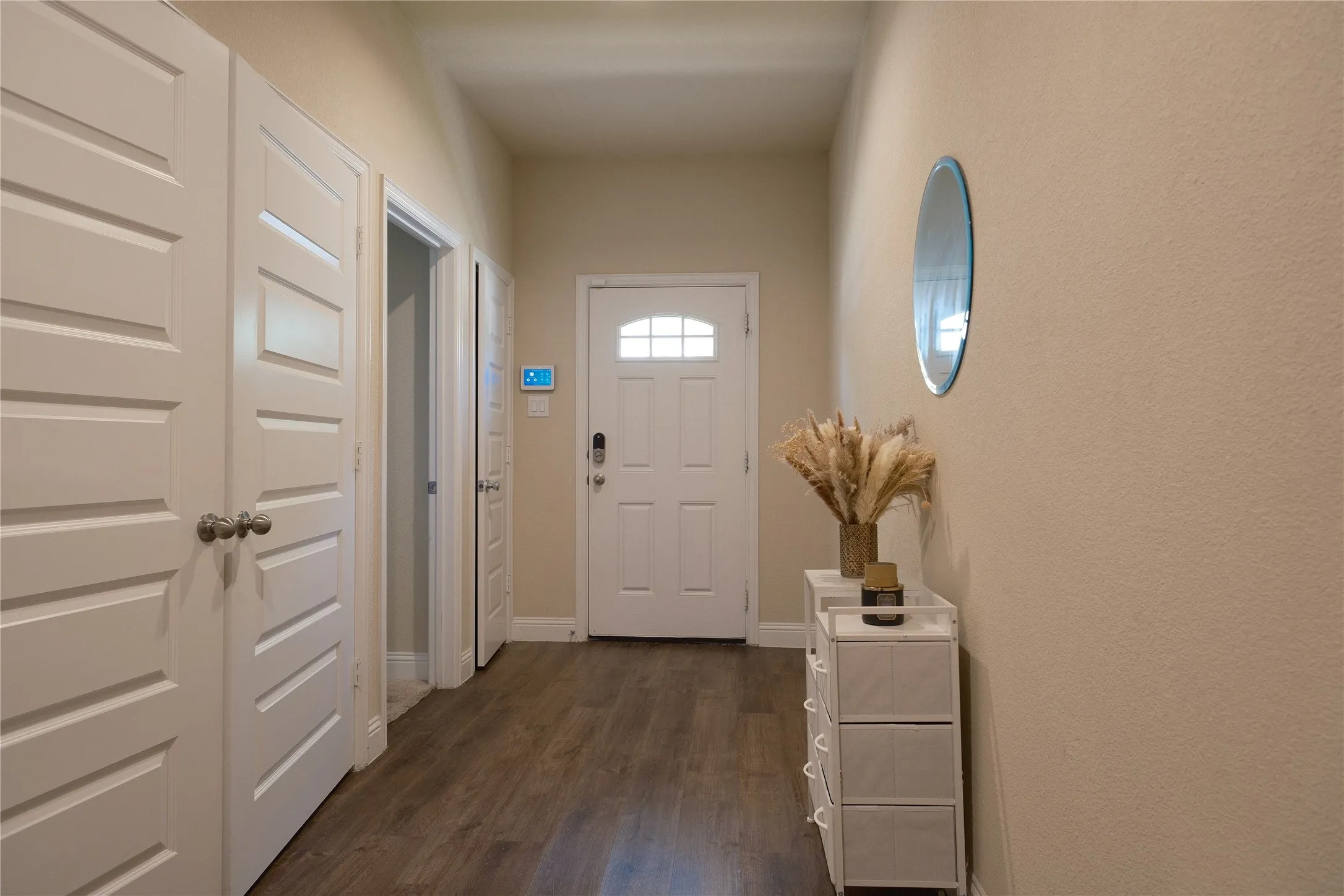 Townhouse For Rent in Tarrant County , 1936 Bel Air Drive, Arlington, Texas 76010, 2 Bedroom, 4 Bathroom, 2 Garage spaces, 1,522 Sqft, built in 2019, mls#21332823, Real Estate Agent in Arlington, Homes For Rent in Tarrant county, Homes For Rent in Arlington, Realtor in Arlington Texas, Real Estate Brokerage Independent Realty Texas, Luminita Cordes Realtor