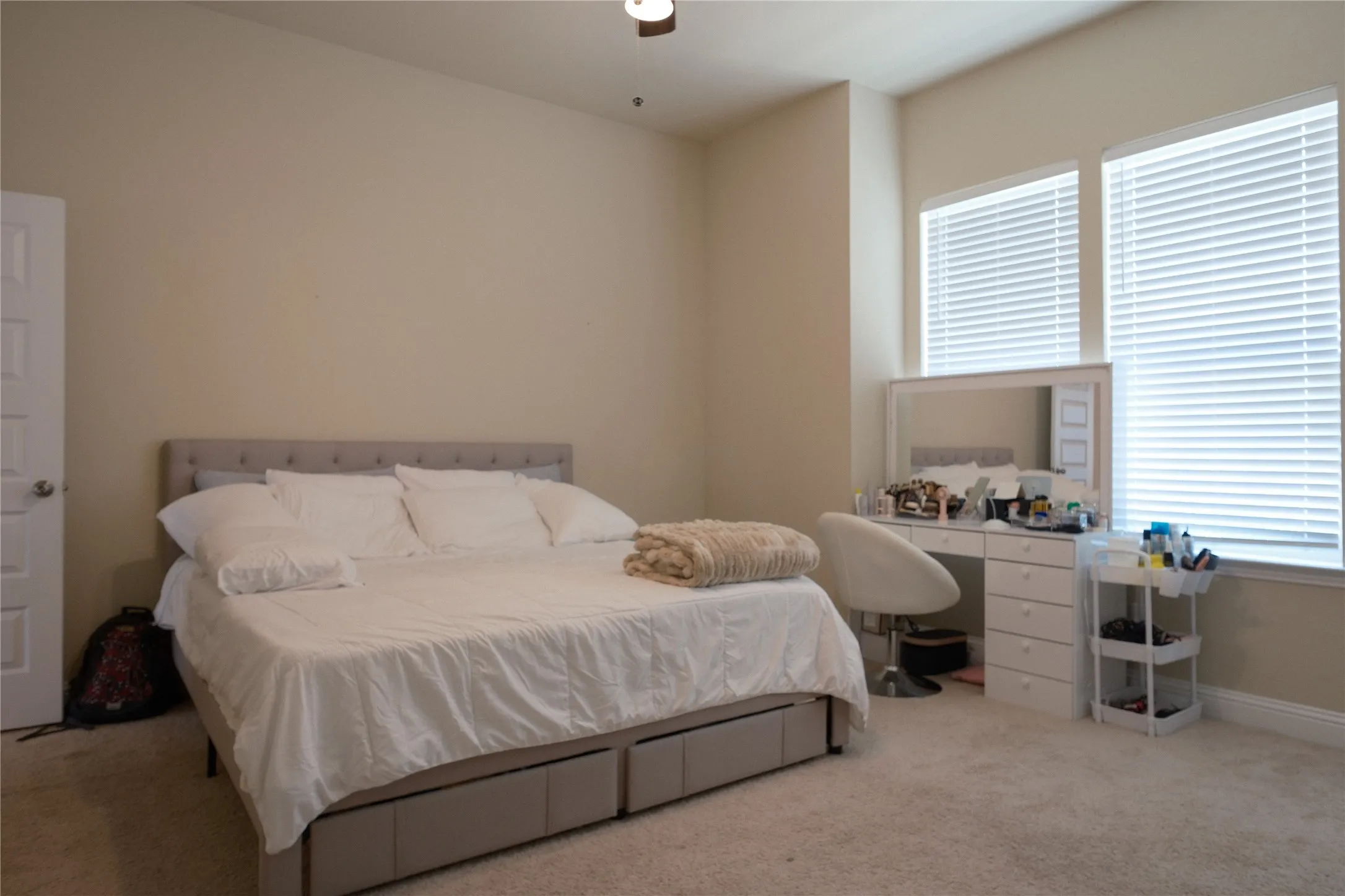 Townhouse For Rent in Tarrant County , 1936 Bel Air Drive, Arlington, Texas 76010, 2 Bedroom, 4 Bathroom, 2 Garage spaces, 1,522 Sqft, built in 2019, mls#21332823, Real Estate Agent in Arlington, Homes For Rent in Tarrant county, Homes For Rent in Arlington, Realtor in Arlington Texas, Real Estate Brokerage Independent Realty Texas, Luminita Cordes Realtor