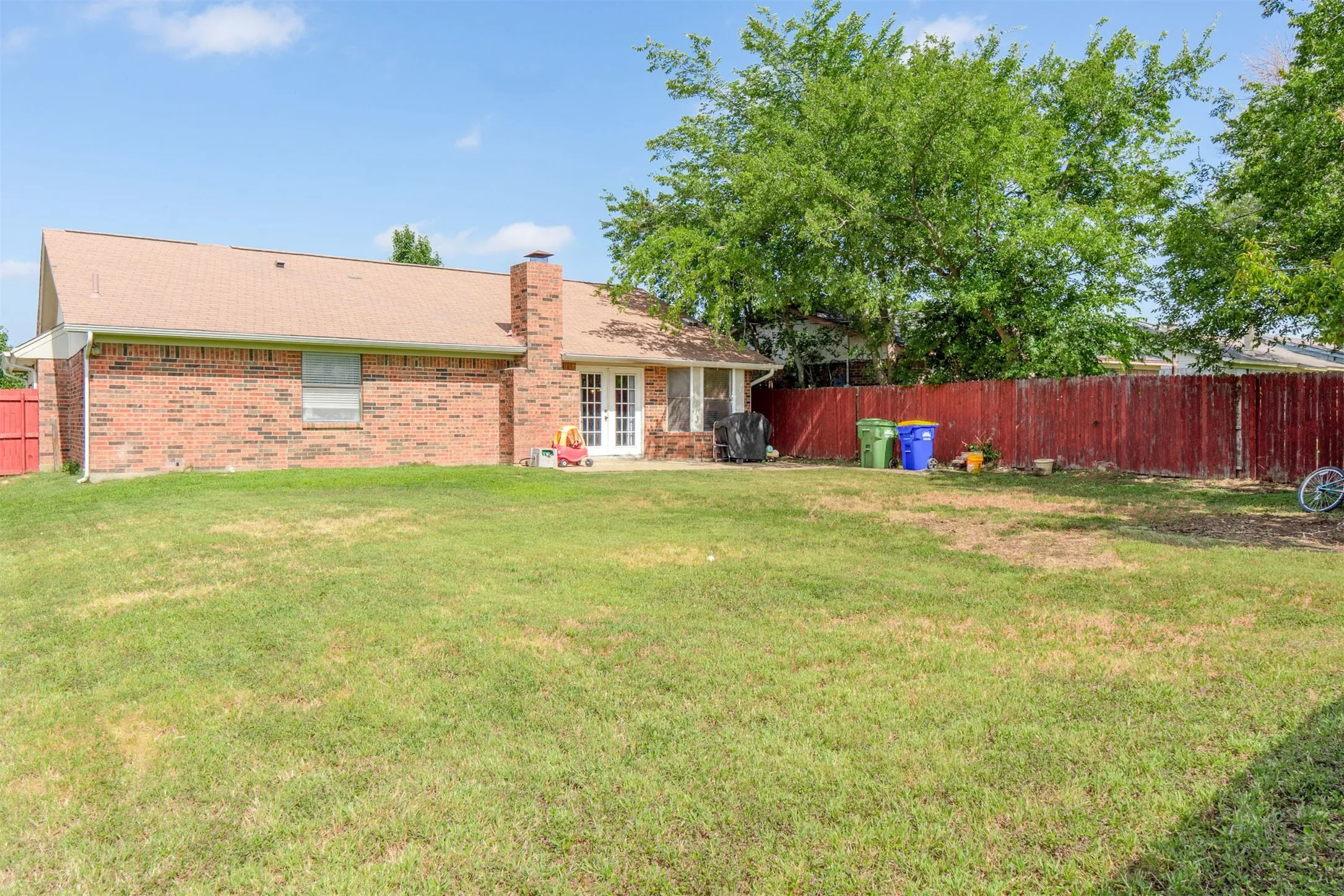 Single Family Residence For Sale in Tarrant County , 6500 Hughes Drive, Watauga, Texas 76148, 3 Bedroom, 2 Bathroom, Garage spaces, 1,715 Sqft, built in 1983, mls#21334847, Real Estate Agent in Watauga, Homes For Sale in Tarrant county, Homes For Sale in Watauga, Realtor in Watauga Texas, Real Estate Brokerage Independent Realty Texas, Luminita Cordes Realtor