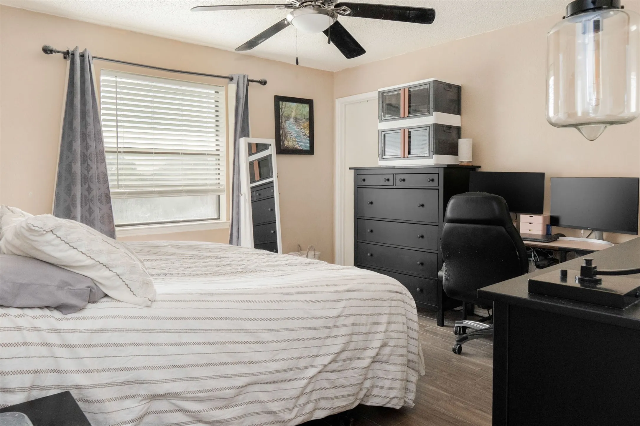 Single Family Residence For Sale in Tarrant County , 6500 Hughes Drive, Watauga, Texas 76148, 3 Bedroom, 2 Bathroom, Garage spaces, 1,715 Sqft, built in 1983, mls#21334847, Real Estate Agent in Watauga, Homes For Sale in Tarrant county, Homes For Sale in Watauga, Realtor in Watauga Texas, Real Estate Brokerage Independent Realty Texas, Luminita Cordes Realtor