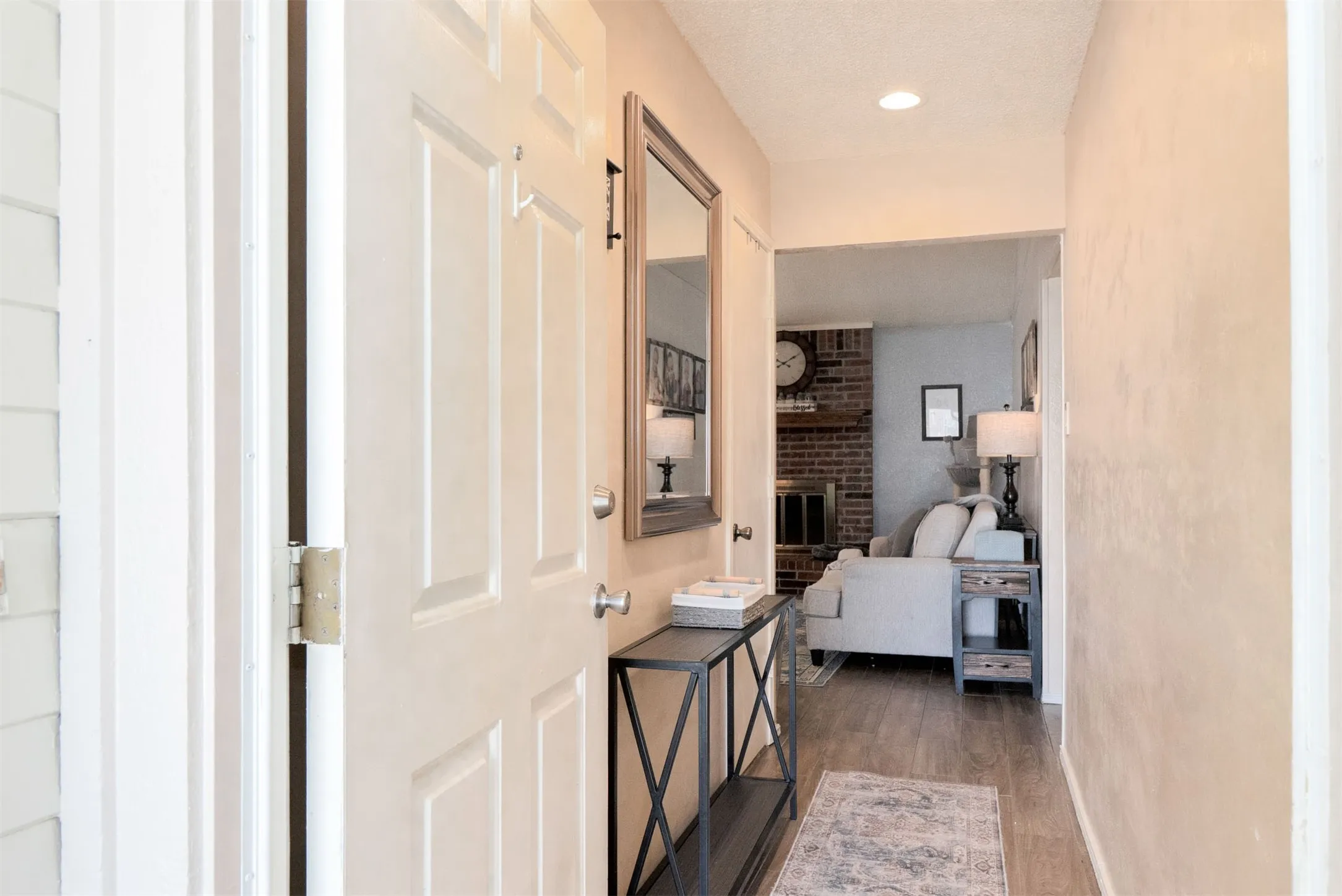Single Family Residence For Sale in Tarrant County , 6500 Hughes Drive, Watauga, Texas 76148, 3 Bedroom, 2 Bathroom, Garage spaces, 1,715 Sqft, built in 1983, mls#21334847, Real Estate Agent in Watauga, Homes For Sale in Tarrant county, Homes For Sale in Watauga, Realtor in Watauga Texas, Real Estate Brokerage Independent Realty Texas, Luminita Cordes Realtor