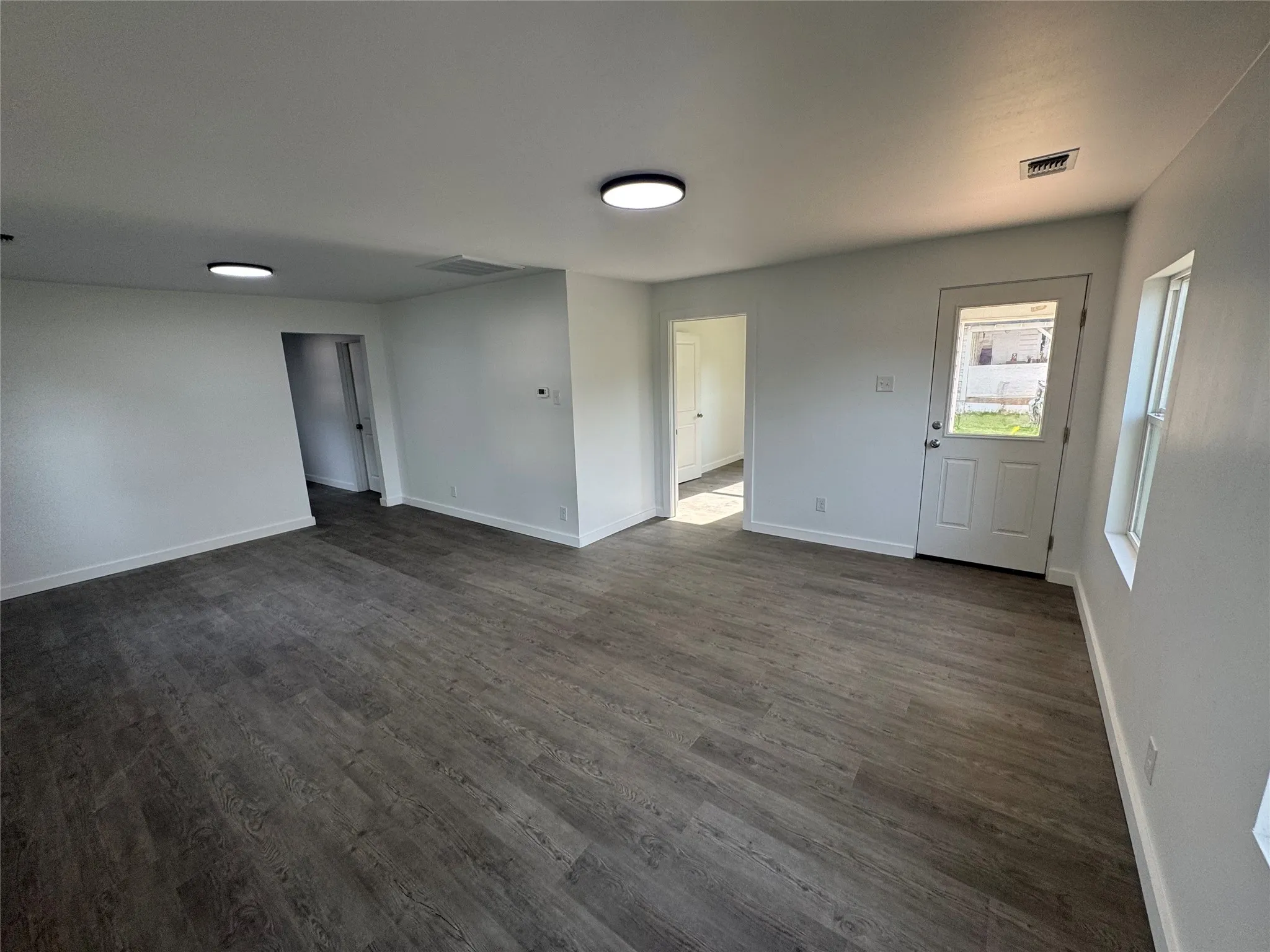 Single Family Residence For Sale in Van Zandt County , 606 W Wolfe Street, Grand Saline, Texas 75140, 2 Bedroom, 1 Bathroom, Garage spaces, 904 Sqft, built in 1953, mls#21335071, Real Estate Agent in Grand Saline, Homes For Sale in Van Zandt county, Homes For Sale in Grand Saline, Realtor in Grand Saline Texas, Real Estate Brokerage Independent Realty Texas, Luminita Cordes Realtor