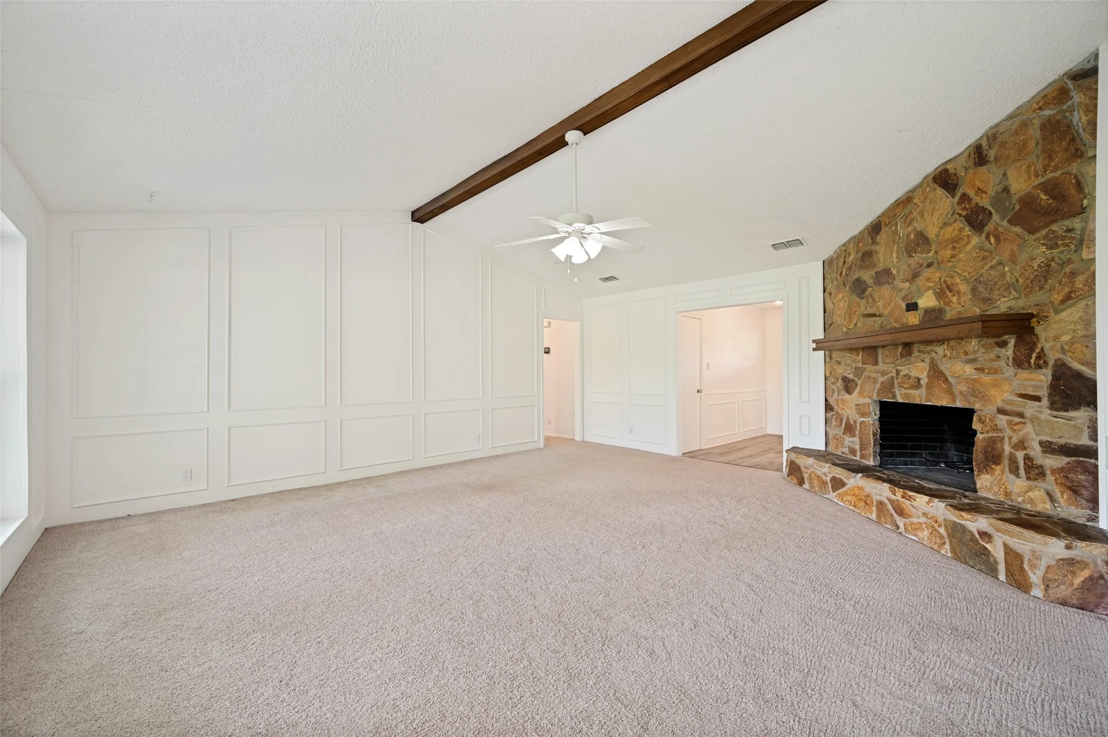Single Family Residence For Sale in Collin County , 5713 Pecan Place Drive, Mc Kinney, Texas 75071, 4 Bedroom, 3 Bathroom, 2 Garage spaces, 2,255 Sqft, built in 1978, mls#21334672, Real Estate Agent in Mc Kinney, Homes For Sale in Collin county, Homes For Sale in Mc Kinney, Realtor in Mc Kinney Texas, Real Estate Brokerage Independent Realty Texas, Luminita Cordes Realtor