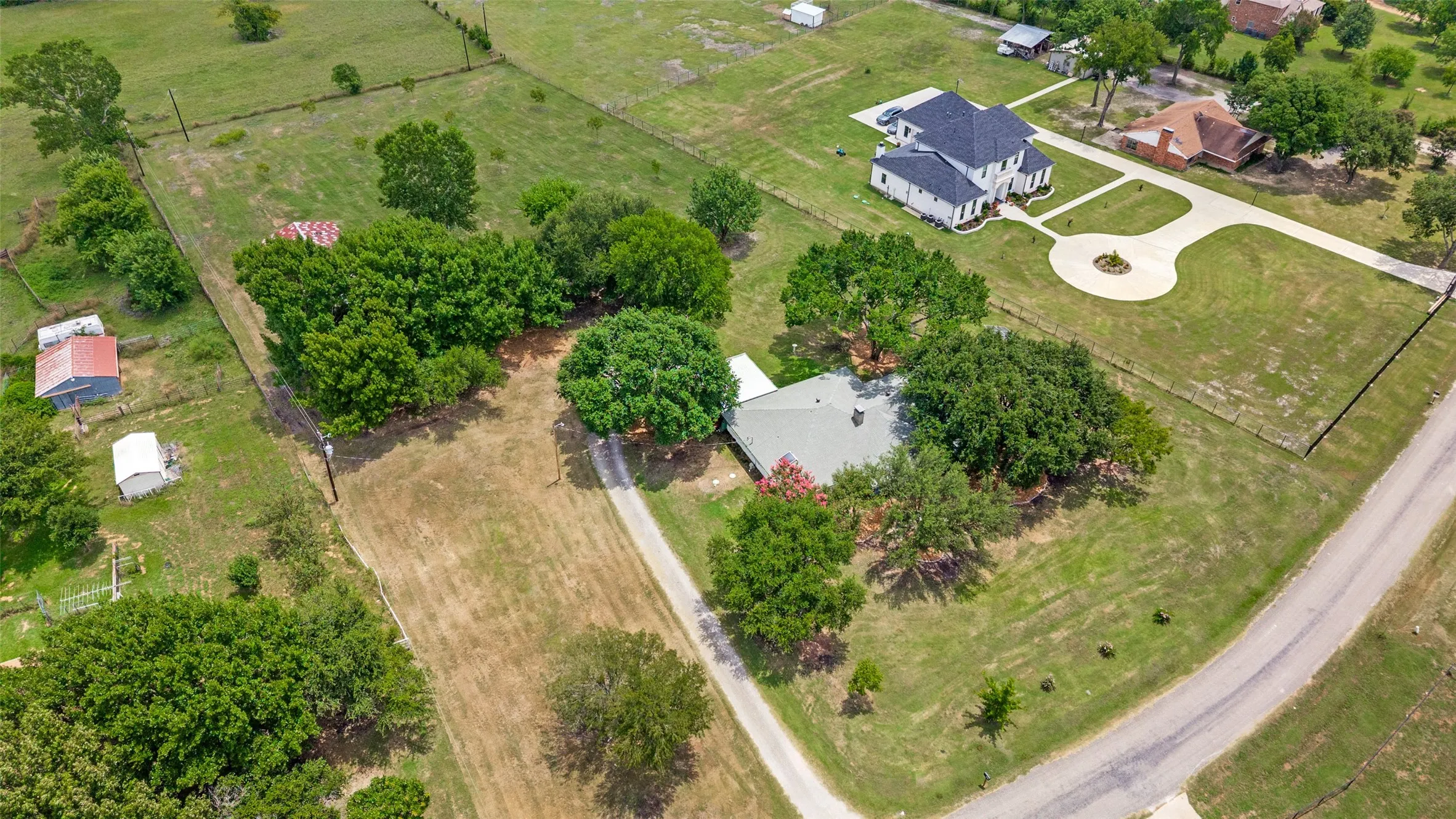 Single Family Residence For Sale in Collin County , 5713 Pecan Place Drive, Mc Kinney, Texas 75071, 4 Bedroom, 3 Bathroom, 2 Garage spaces, 2,255 Sqft, built in 1978, mls#21334672, Real Estate Agent in Mc Kinney, Homes For Sale in Collin county, Homes For Sale in Mc Kinney, Realtor in Mc Kinney Texas, Real Estate Brokerage Independent Realty Texas, Luminita Cordes Realtor