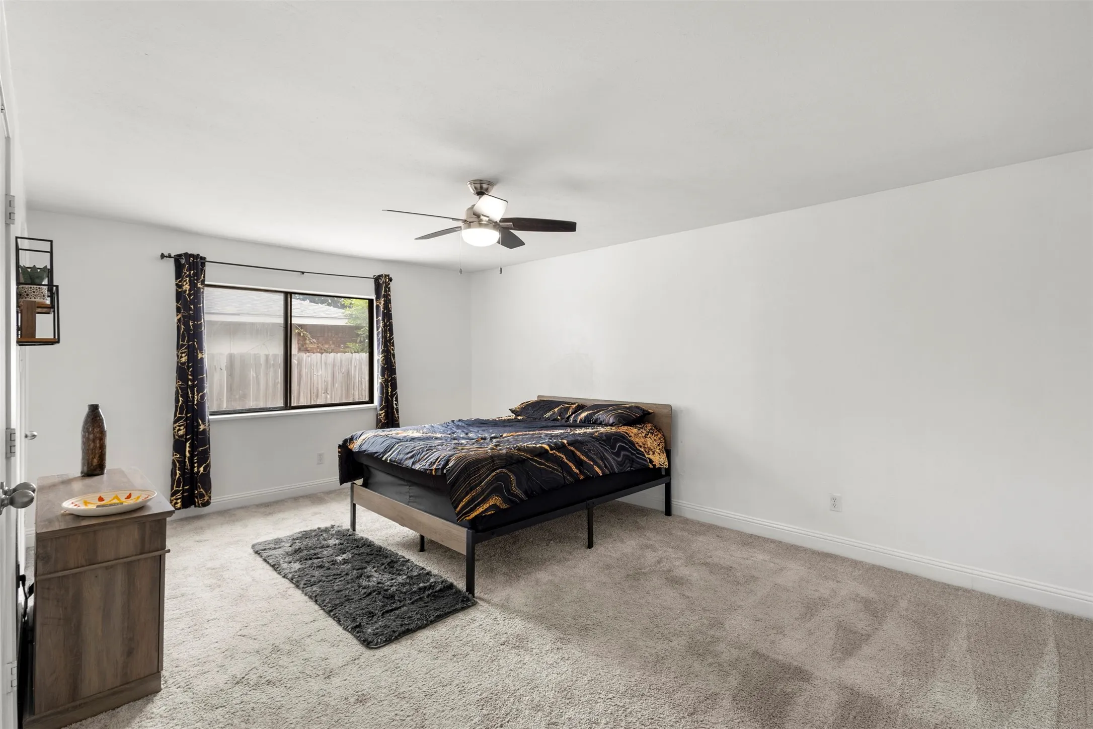 Single Family Residence For Sale in Dallas County , 7334 Blue Sage Drive, Dallas, Texas 75249, 3 Bedroom, 2 Bathroom, 2 Garage spaces, 1,542 Sqft, built in 1977, mls#21335066, Real Estate Agent in Dallas, Homes For Sale in Dallas county, Homes For Sale in Dallas, Realtor in Dallas Texas, Real Estate Brokerage Independent Realty Texas, Luminita Cordes Realtor