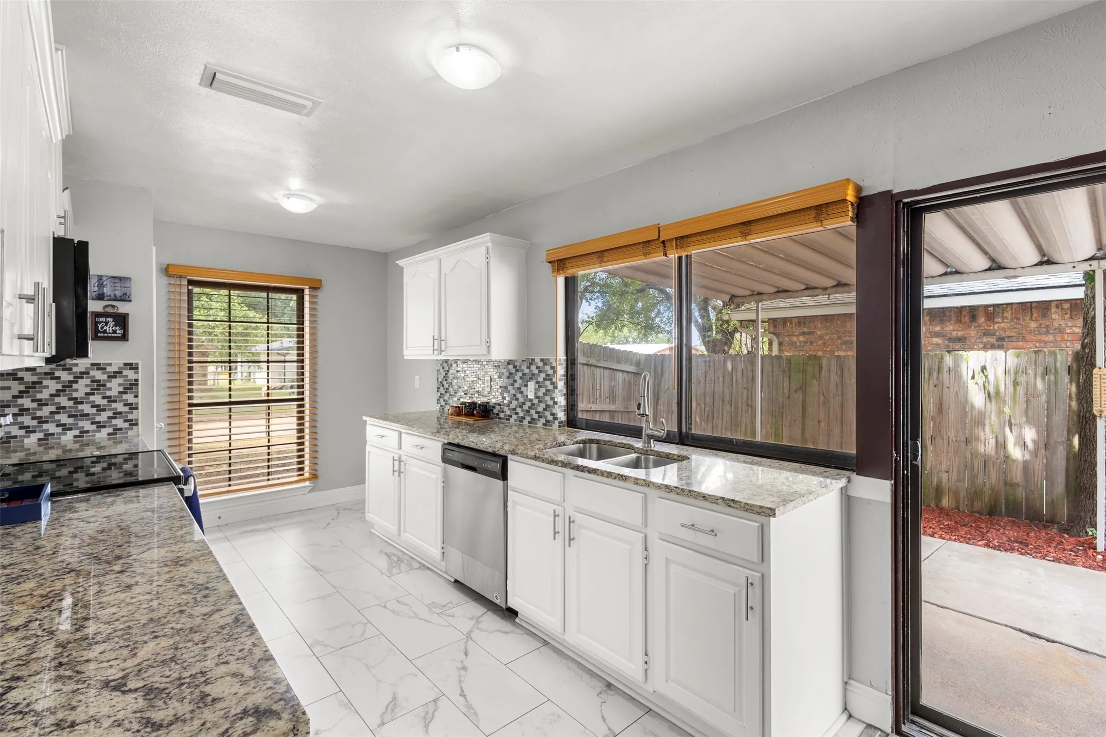 Single Family Residence For Sale in Dallas County , 7334 Blue Sage Drive, Dallas, Texas 75249, 3 Bedroom, 2 Bathroom, 2 Garage spaces, 1,542 Sqft, built in 1977, mls#21335066, Real Estate Agent in Dallas, Homes For Sale in Dallas county, Homes For Sale in Dallas, Realtor in Dallas Texas, Real Estate Brokerage Independent Realty Texas, Luminita Cordes Realtor