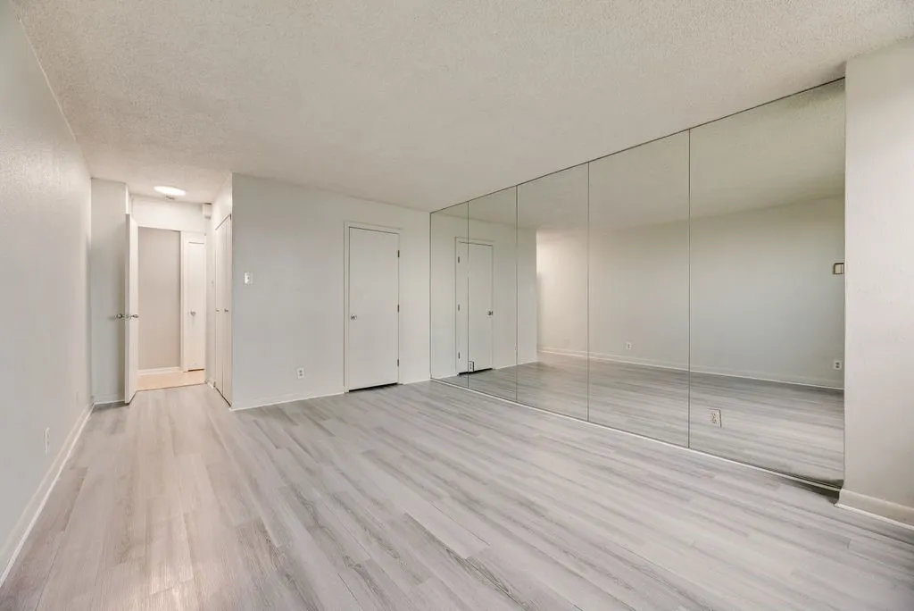 Condominium For Rent in Dallas County , 3883 Turtle Creek Boulevard 1408, Dallas, Texas 75219, 1 Bedroom, 1 Bathroom, 1 Garage spaces, 772 Sqft, built in 1963, mls#21335078, Real Estate Agent in Dallas, Homes For Rent in Dallas county, Homes For Rent in Dallas, Realtor in Dallas Texas, Real Estate Brokerage Independent Realty Texas, Luminita Cordes Realtor