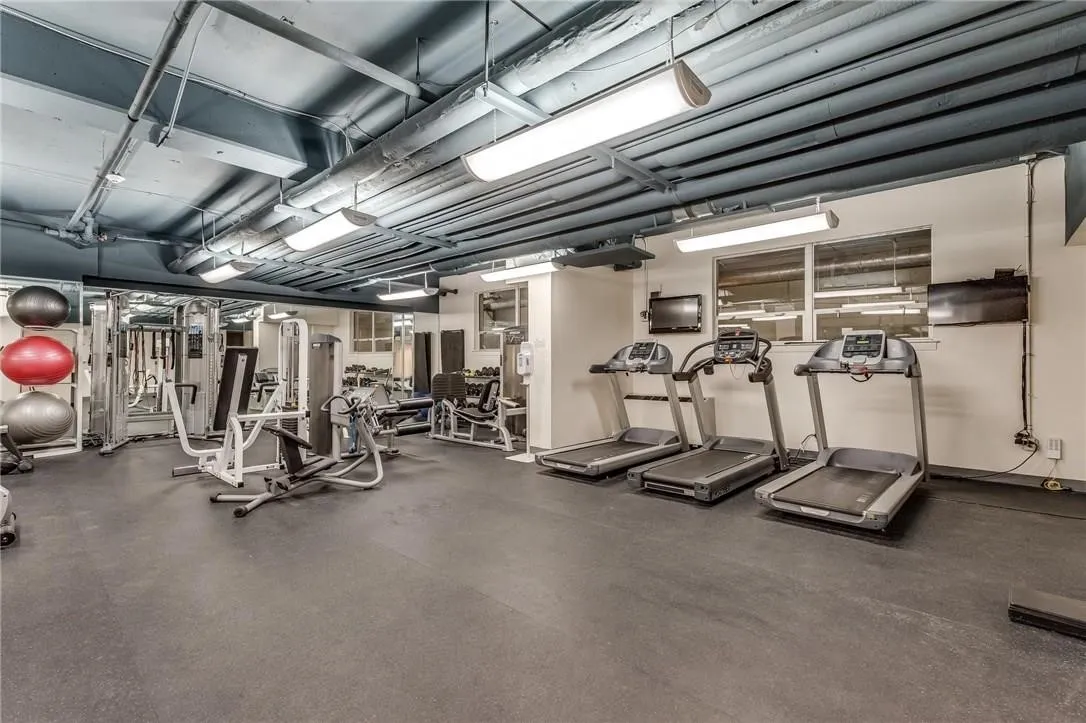 Condominium For Rent in Dallas County , 3883 Turtle Creek Boulevard 1408, Dallas, Texas 75219, 1 Bedroom, 1 Bathroom, 1 Garage spaces, 772 Sqft, built in 1963, mls#21335078, Real Estate Agent in Dallas, Homes For Rent in Dallas county, Homes For Rent in Dallas, Realtor in Dallas Texas, Real Estate Brokerage Independent Realty Texas, Luminita Cordes Realtor