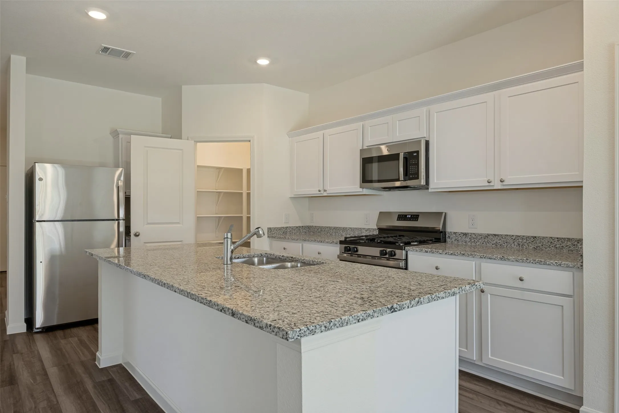 Single Family Residence For Rent in Grayson County , 1425 Elliott Road, Howe, Texas 75459, 4 Bedroom, 2 Bathroom, 2 Garage spaces, 1,827 Sqft, built in 2026, mls#21335070, Real Estate Agent in Howe, Homes For Rent in Grayson county, Homes For Rent in Howe, Realtor in Howe Texas, Real Estate Brokerage Independent Realty Texas, Luminita Cordes Realtor