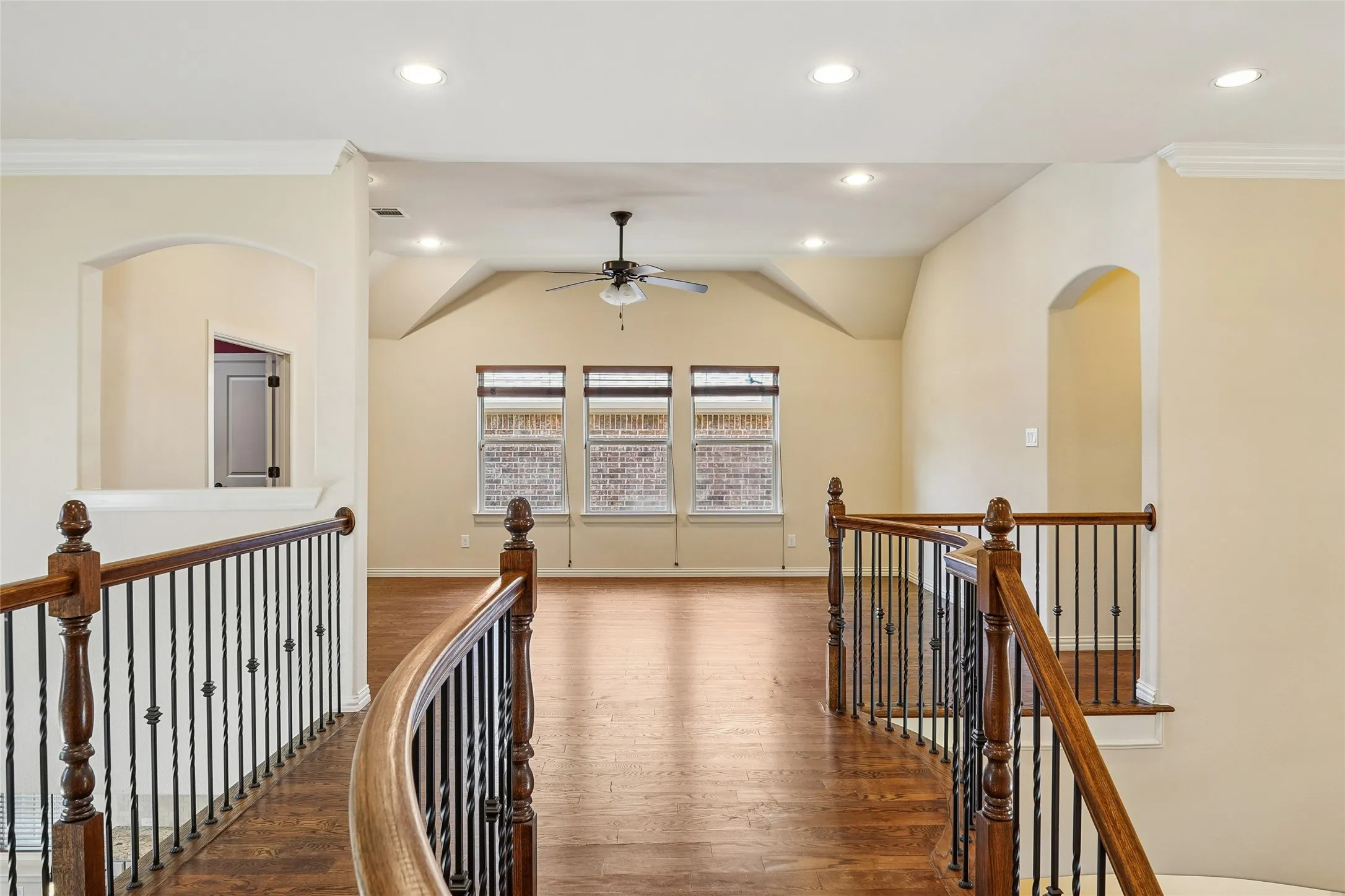 Single Family Residence For Rent in Tarrant County , 1225 Huron Drive, Grapevine, Texas 76051, 5 Bedrooms, 5 Bathrooms, 3 Garage spaces, 4,539 Sqft, built in 2014, Price $5,800, mls#21335084, Real Estate Agent in Grapevine, Homes For Rent in Tarrant county, Homes For Rent in Grapevine, Realtor in Grapevine Texas, Real Estate Brokerage Independent Realty Texas, Luminita Cordes Realtor