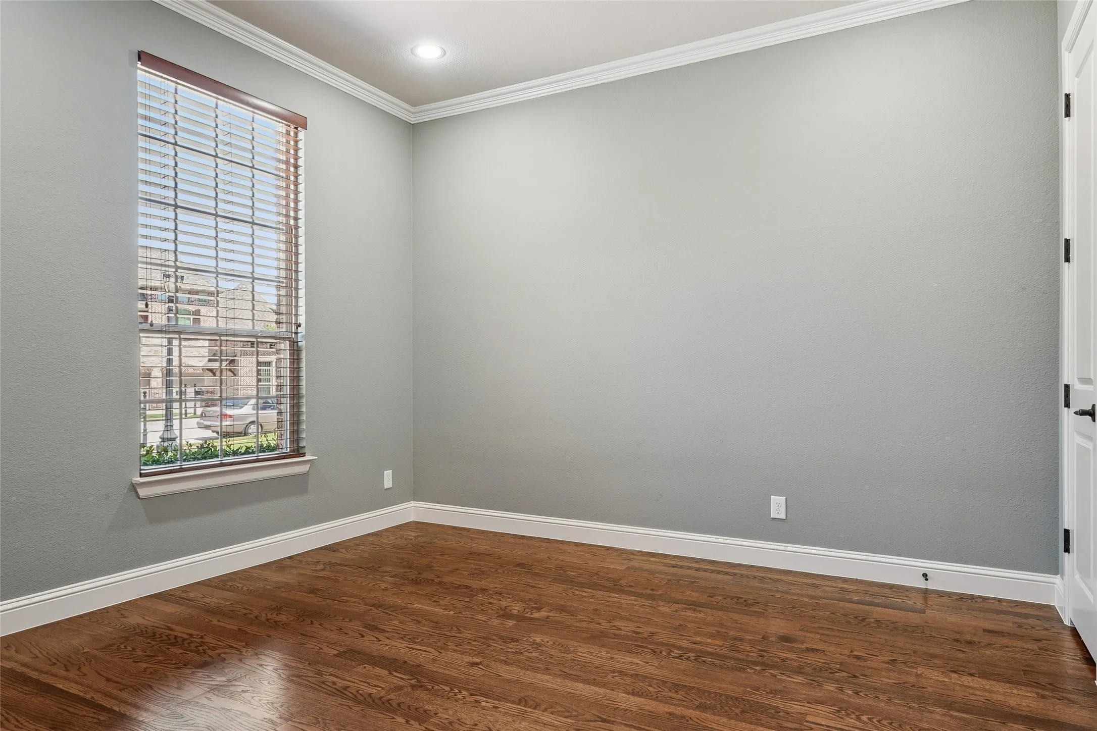 Single Family Residence For Rent in Tarrant County , 1225 Huron Drive, Grapevine, Texas 76051, 5 Bedrooms, 5 Bathrooms, 3 Garage spaces, 4,539 Sqft, built in 2014, Price $5,800, mls#21335084, Real Estate Agent in Grapevine, Homes For Rent in Tarrant county, Homes For Rent in Grapevine, Realtor in Grapevine Texas, Real Estate Brokerage Independent Realty Texas, Luminita Cordes Realtor