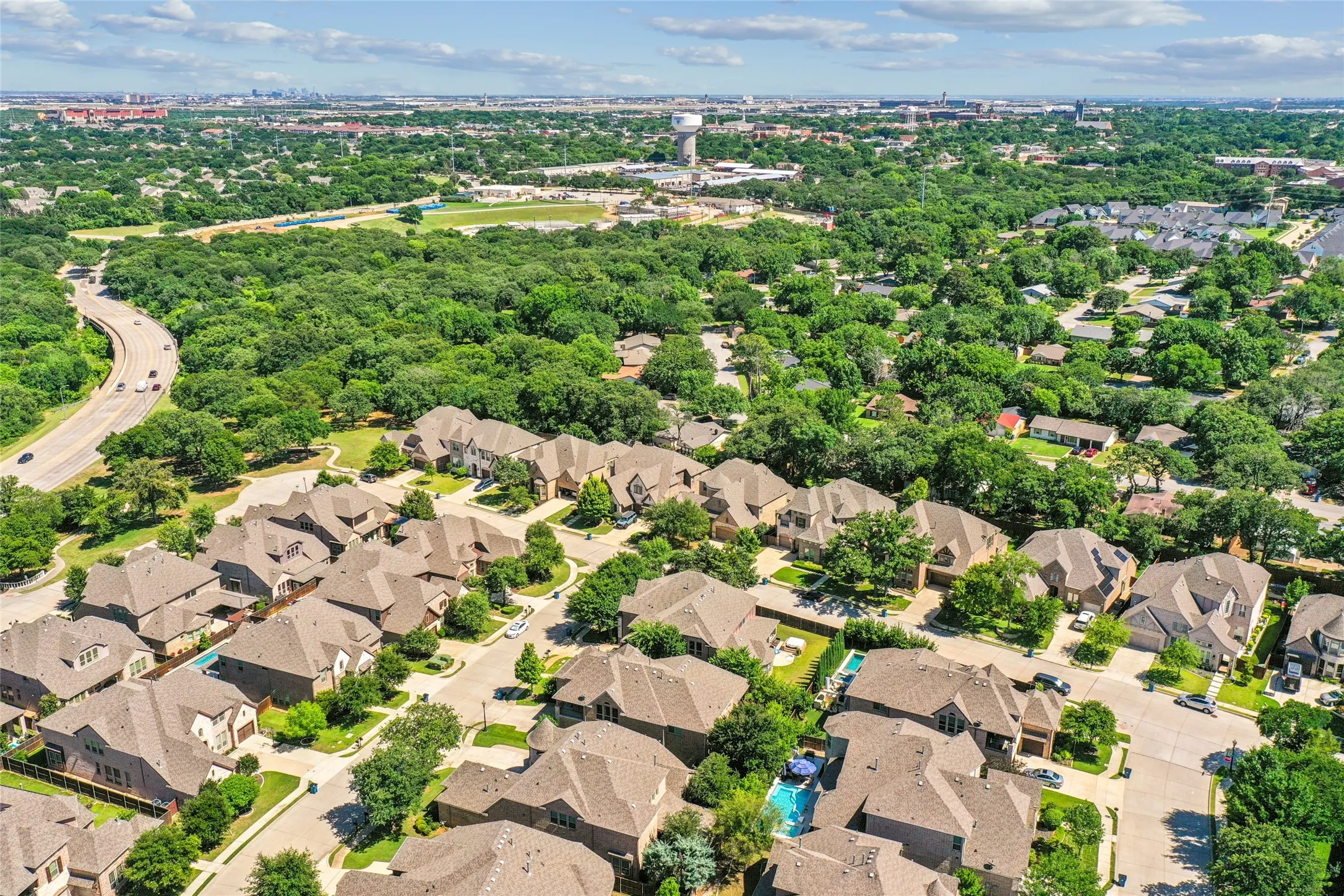 Single Family Residence For Rent in Tarrant County , 1225 Huron Drive, Grapevine, Texas 76051, 5 Bedrooms, 5 Bathrooms, 3 Garage spaces, 4,539 Sqft, built in 2014, Price $5,800, mls#21335084, Real Estate Agent in Grapevine, Homes For Rent in Tarrant county, Homes For Rent in Grapevine, Realtor in Grapevine Texas, Real Estate Brokerage Independent Realty Texas, Luminita Cordes Realtor