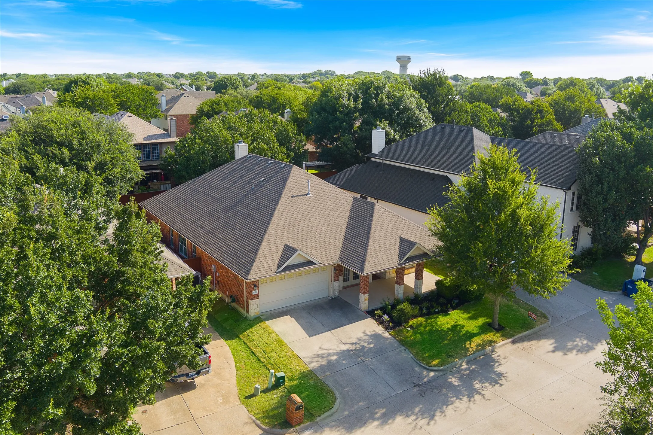 Single Family Residence For Sale in Collin County , 8300 Silverado Trail, Mc Kinney, Texas 75070, 3 Bedroom, 2 Bathroom, 2 Garage spaces, 2,378 Sqft, built in 2006, mls#21332761, Real Estate Agent in Mc Kinney, Homes For Sale in Collin county, Homes For Sale in Mc Kinney, Realtor in Mc Kinney Texas, Real Estate Brokerage Independent Realty Texas, Luminita Cordes Realtor