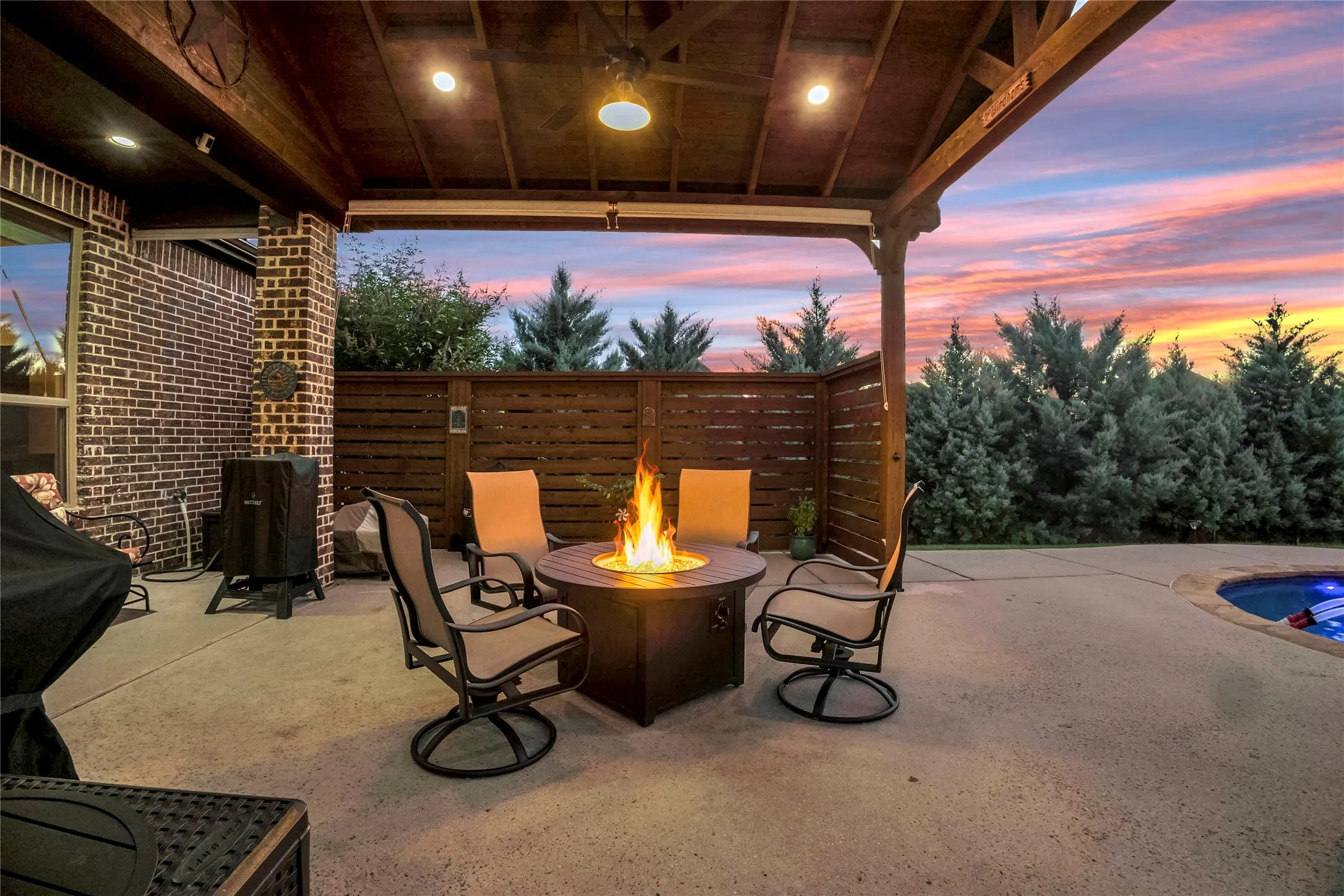 Single Family Residence For Sale in Collin County , 401 Pendall Drive, Wylie, Texas 75098, 4 Bedroom, 4 Bathroom, 3 Garage spaces, 3,859 Sqft, built in 2014, mls#21330849, Real Estate Agent in Wylie, Homes For Sale in Collin county, Homes For Sale in Wylie, Realtor in Wylie Texas, Real Estate Brokerage Independent Realty Texas, Luminita Cordes Realtor