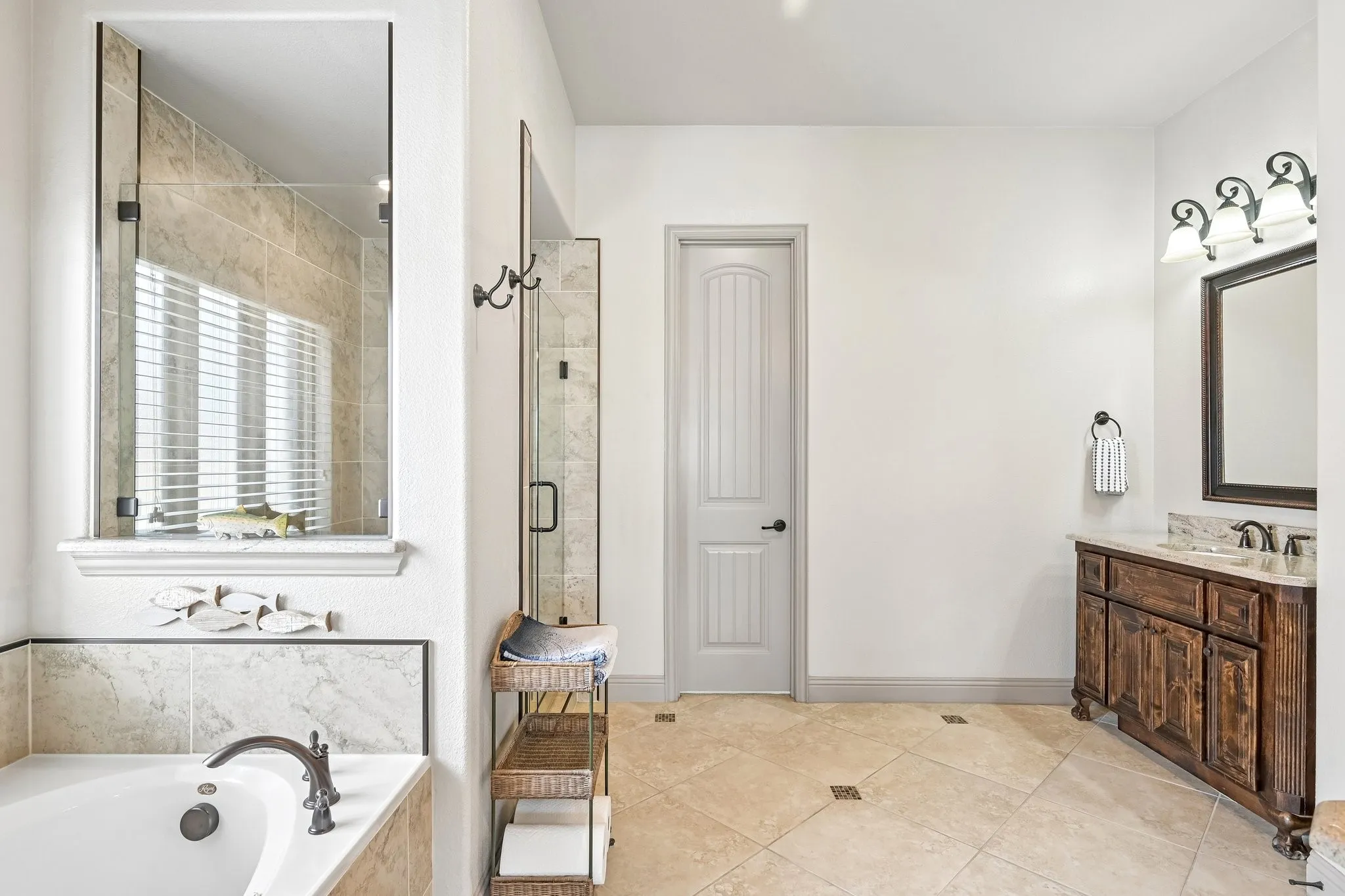 Single Family Residence For Sale in Collin County , 401 Pendall Drive, Wylie, Texas 75098, 4 Bedroom, 4 Bathroom, 3 Garage spaces, 3,859 Sqft, built in 2014, mls#21330849, Real Estate Agent in Wylie, Homes For Sale in Collin county, Homes For Sale in Wylie, Realtor in Wylie Texas, Real Estate Brokerage Independent Realty Texas, Luminita Cordes Realtor