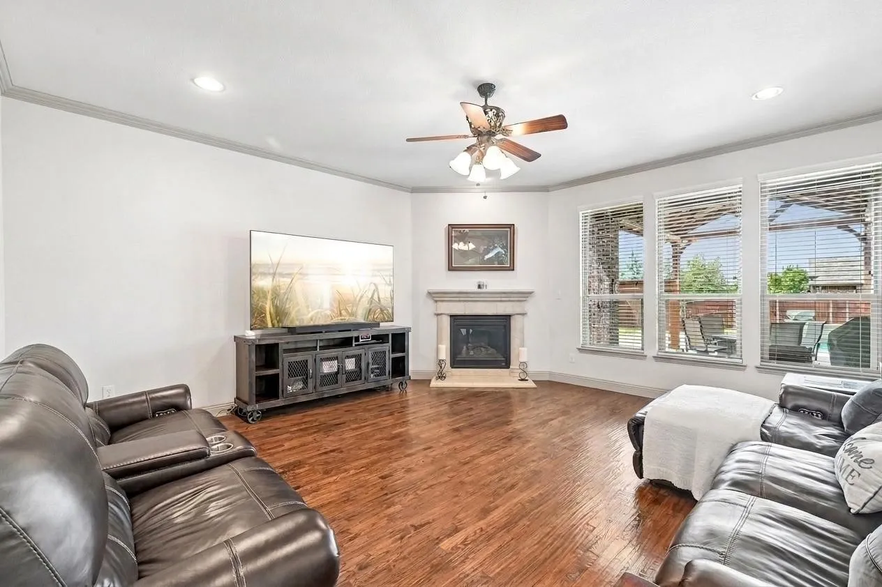 Single Family Residence For Sale in Collin County , 401 Pendall Drive, Wylie, Texas 75098, 4 Bedroom, 4 Bathroom, 3 Garage spaces, 3,859 Sqft, built in 2014, mls#21330849, Real Estate Agent in Wylie, Homes For Sale in Collin county, Homes For Sale in Wylie, Realtor in Wylie Texas, Real Estate Brokerage Independent Realty Texas, Luminita Cordes Realtor