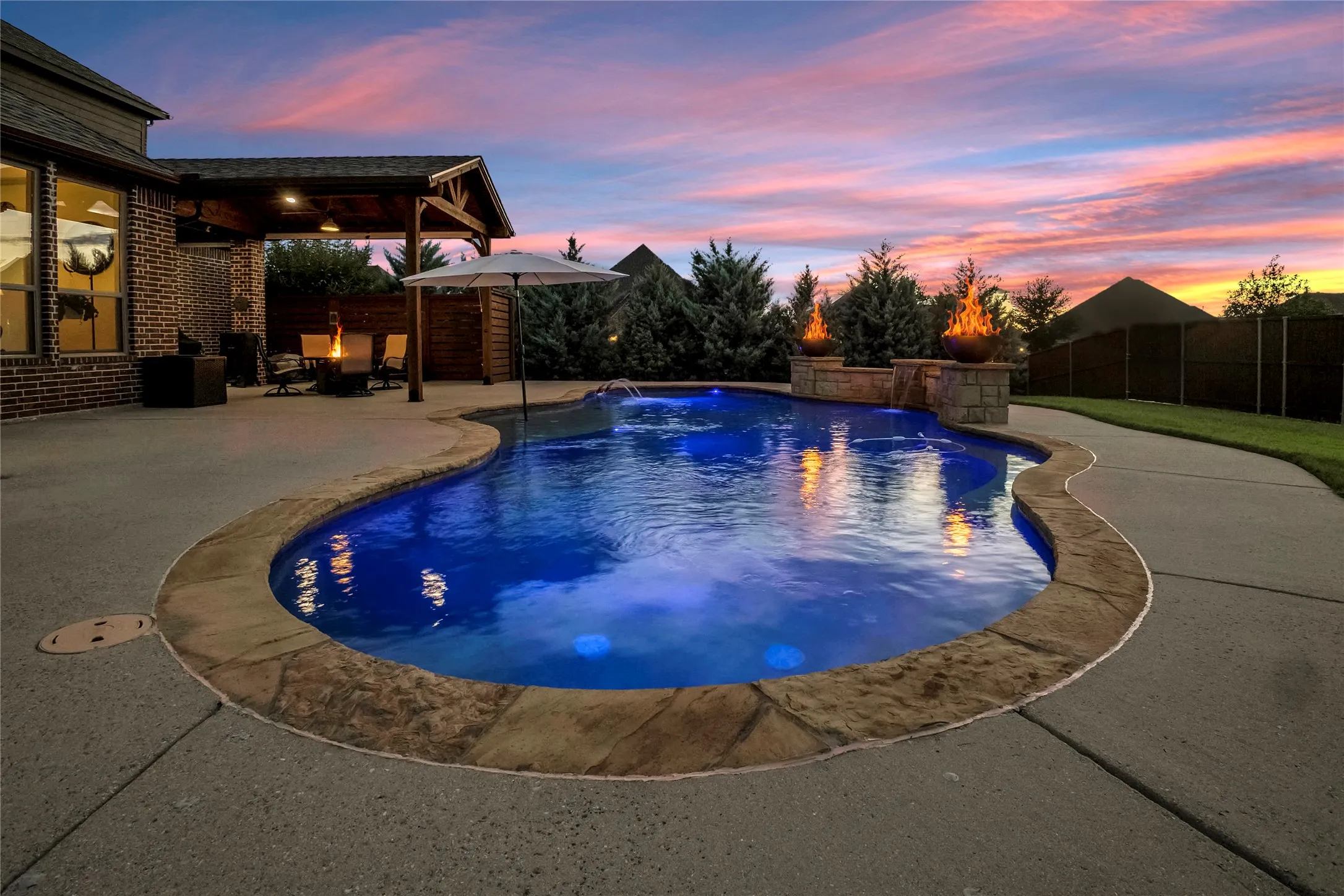 Single Family Residence For Sale in Collin County , 401 Pendall Drive, Wylie, Texas 75098, 4 Bedroom, 4 Bathroom, 3 Garage spaces, 3,859 Sqft, built in 2014, mls#21330849, Real Estate Agent in Wylie, Homes For Sale in Collin county, Homes For Sale in Wylie, Realtor in Wylie Texas, Real Estate Brokerage Independent Realty Texas, Luminita Cordes Realtor