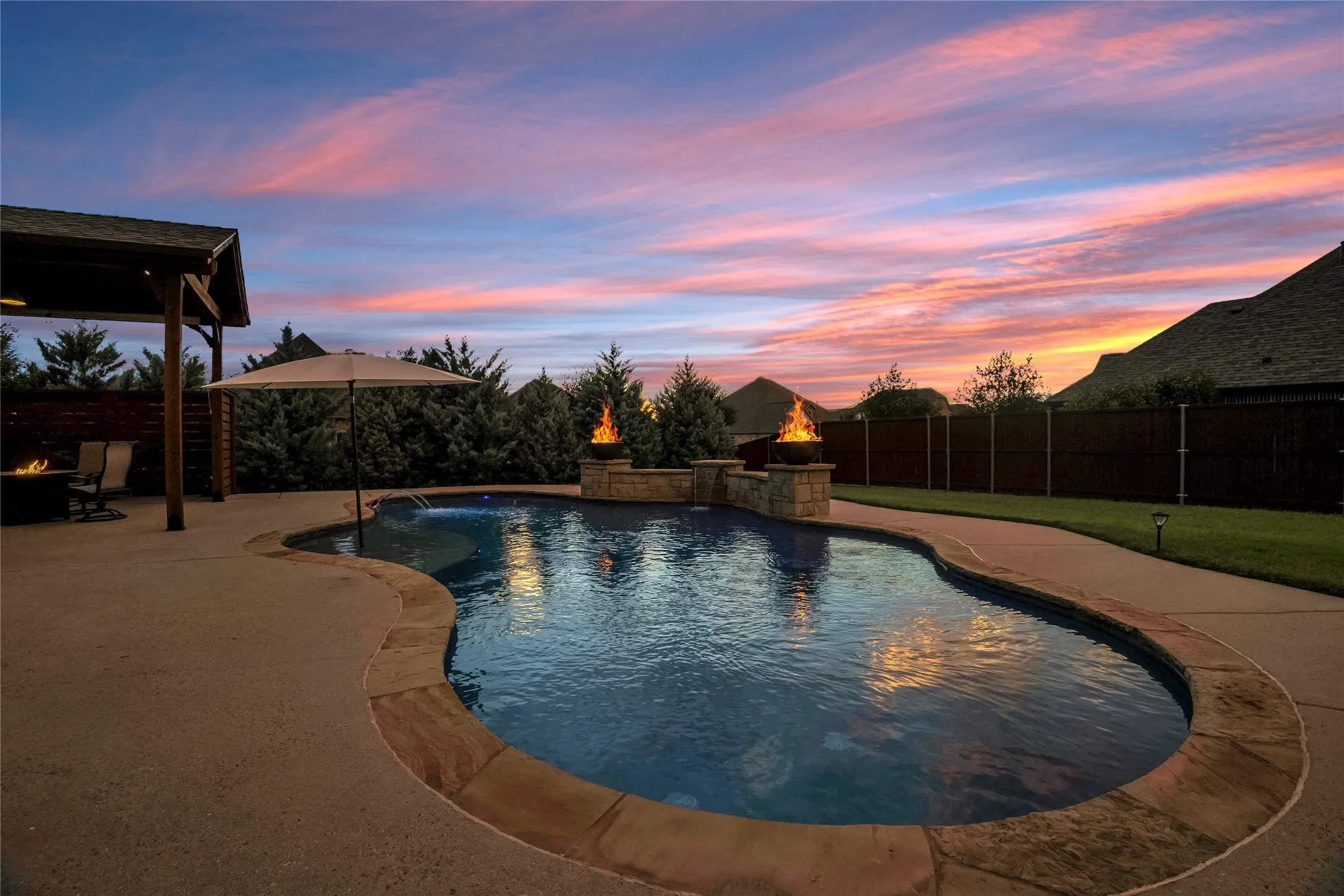 Single Family Residence For Sale in Collin County , 401 Pendall Drive, Wylie, Texas 75098, 4 Bedroom, 4 Bathroom, 3 Garage spaces, 3,859 Sqft, built in 2014, mls#21330849, Real Estate Agent in Wylie, Homes For Sale in Collin county, Homes For Sale in Wylie, Realtor in Wylie Texas, Real Estate Brokerage Independent Realty Texas, Luminita Cordes Realtor