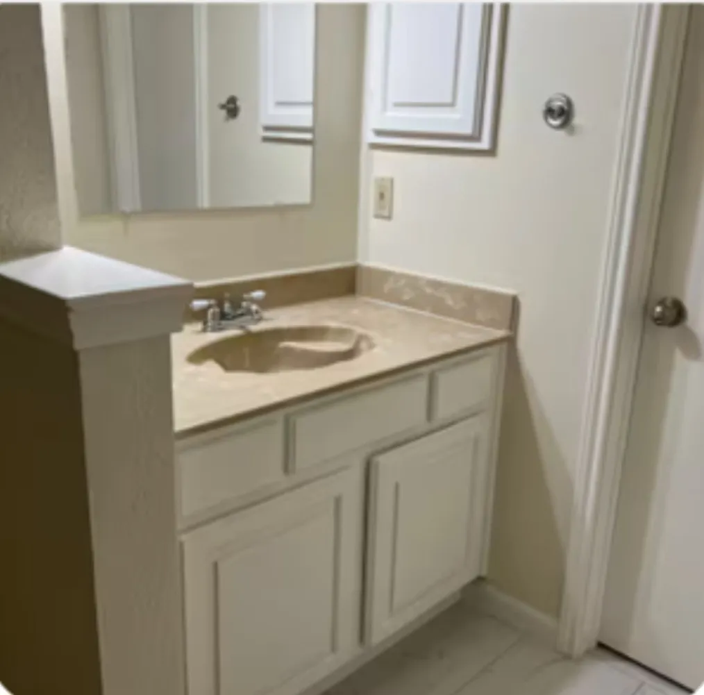 Condominium For Rent in Tarrant County , 1704 Baird Farm Circle 4214, Arlington, Texas 76006, 2 Bedroom, 1 Bathroom, Garage spaces, 765 Sqft, built in 1985, mls#21306990, Real Estate Agent in Arlington, Homes For Rent in Tarrant county, Homes For Rent in Arlington, Realtor in Arlington Texas, Real Estate Brokerage Independent Realty Texas, Luminita Cordes Realtor