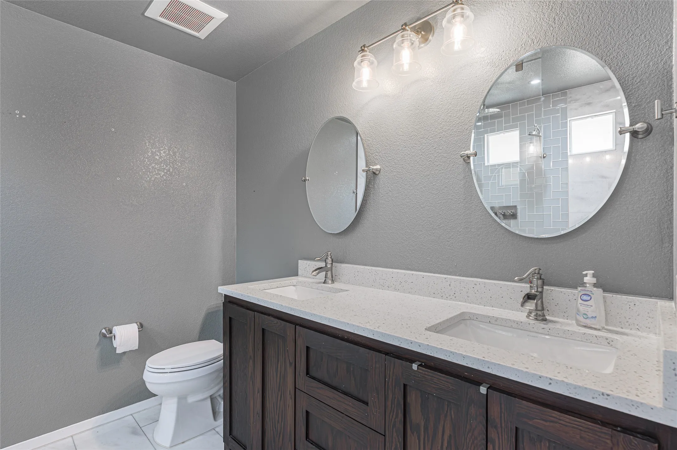 Single Family Residence For Sale in Collin County , 1301 Oak Hollow Lane, Anna, Texas 75409, 4 Bedroom, 2 Bathroom, 2 Garage spaces, 1,888 Sqft, built in 2004, mls#21329726, Real Estate Agent in Anna, Homes For Sale in Collin county, Homes For Sale in Anna, Realtor in Anna Texas, Real Estate Brokerage Independent Realty Texas, Luminita Cordes Realtor