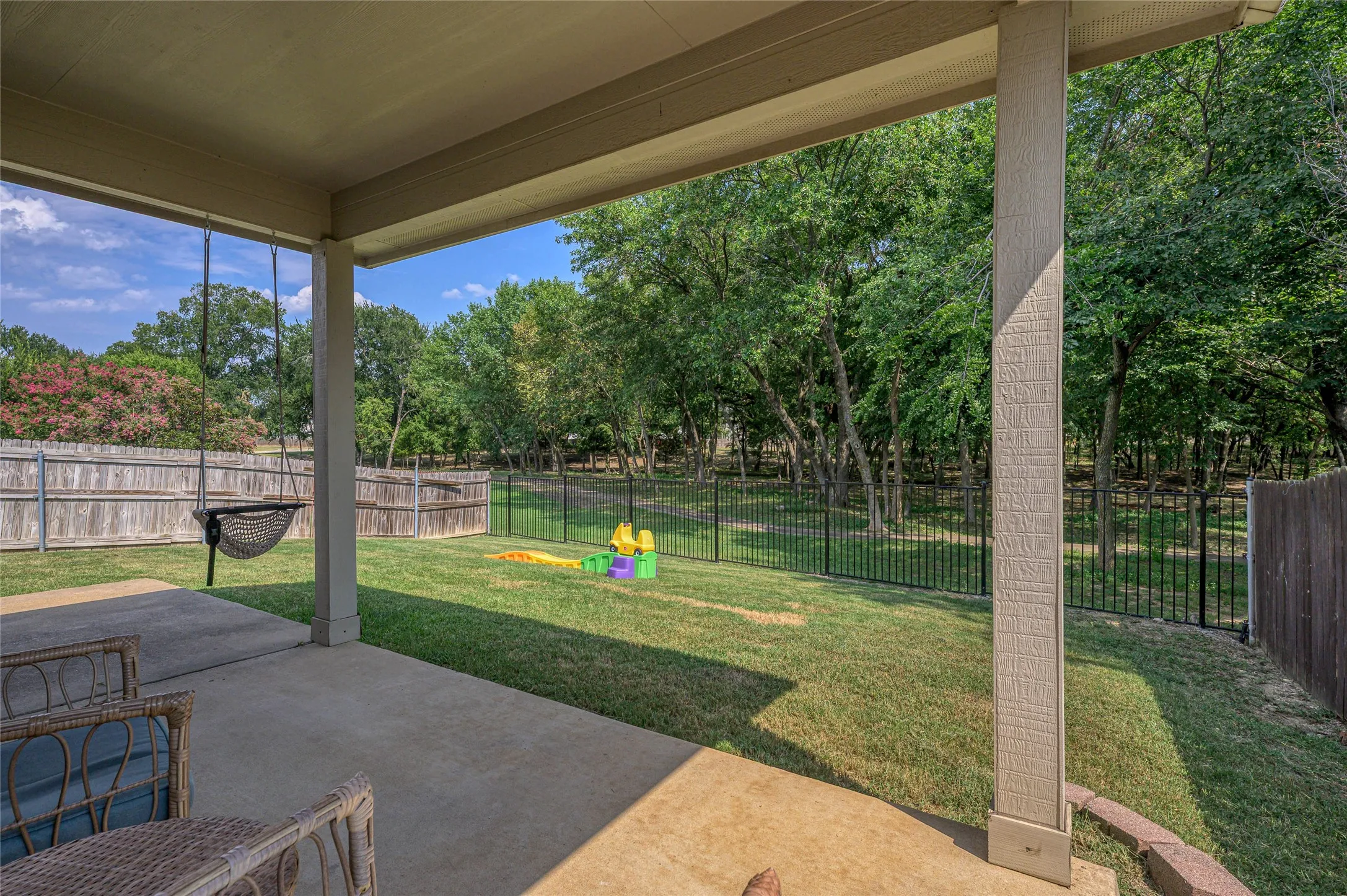 Single Family Residence For Sale in Collin County , 1301 Oak Hollow Lane, Anna, Texas 75409, 4 Bedroom, 2 Bathroom, 2 Garage spaces, 1,888 Sqft, built in 2004, mls#21329726, Real Estate Agent in Anna, Homes For Sale in Collin county, Homes For Sale in Anna, Realtor in Anna Texas, Real Estate Brokerage Independent Realty Texas, Luminita Cordes Realtor